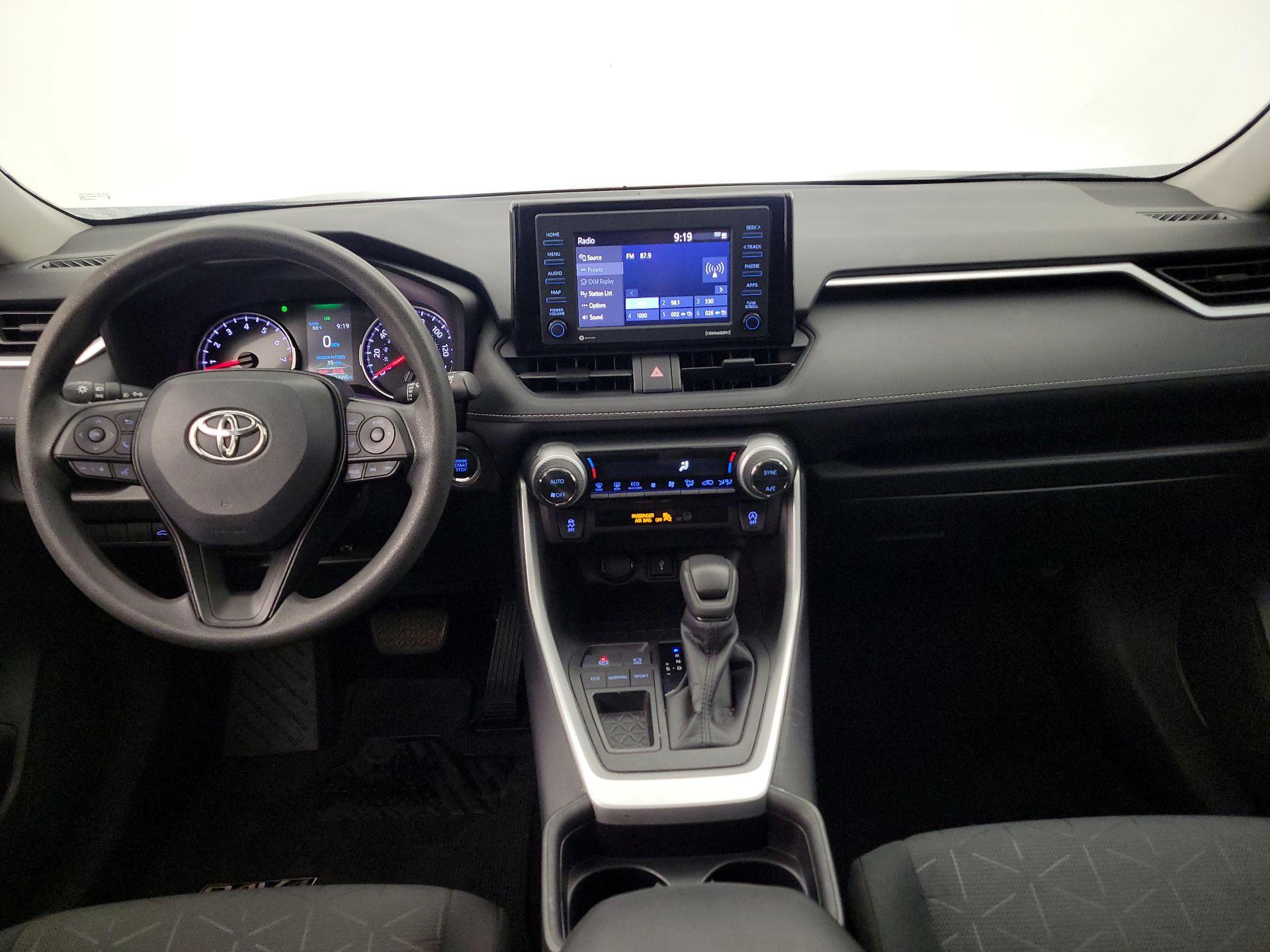 Thumbnail: 2021 Toyota RAV4 - 9