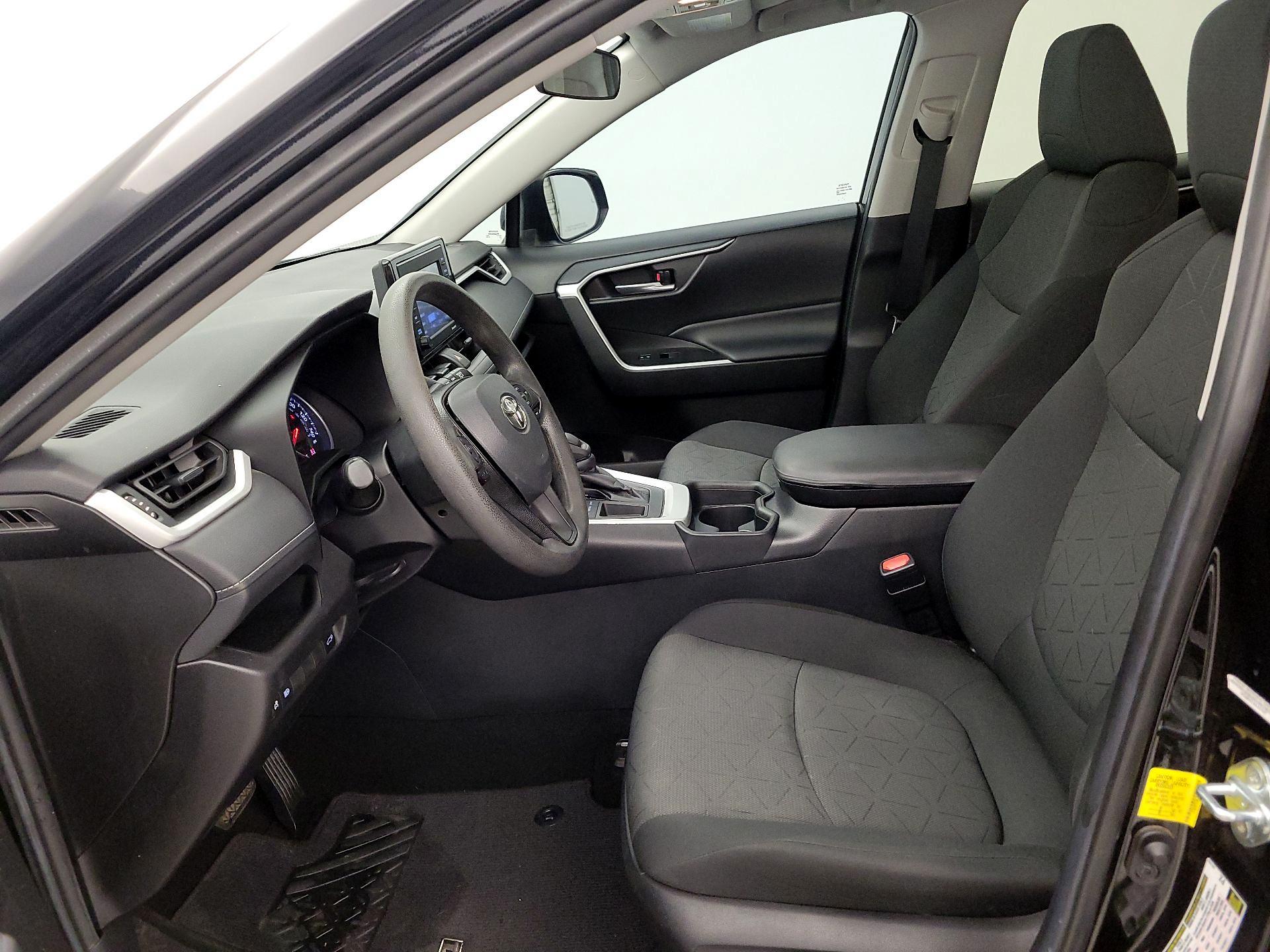 Thumbnail: 2021 Toyota RAV4 - 11