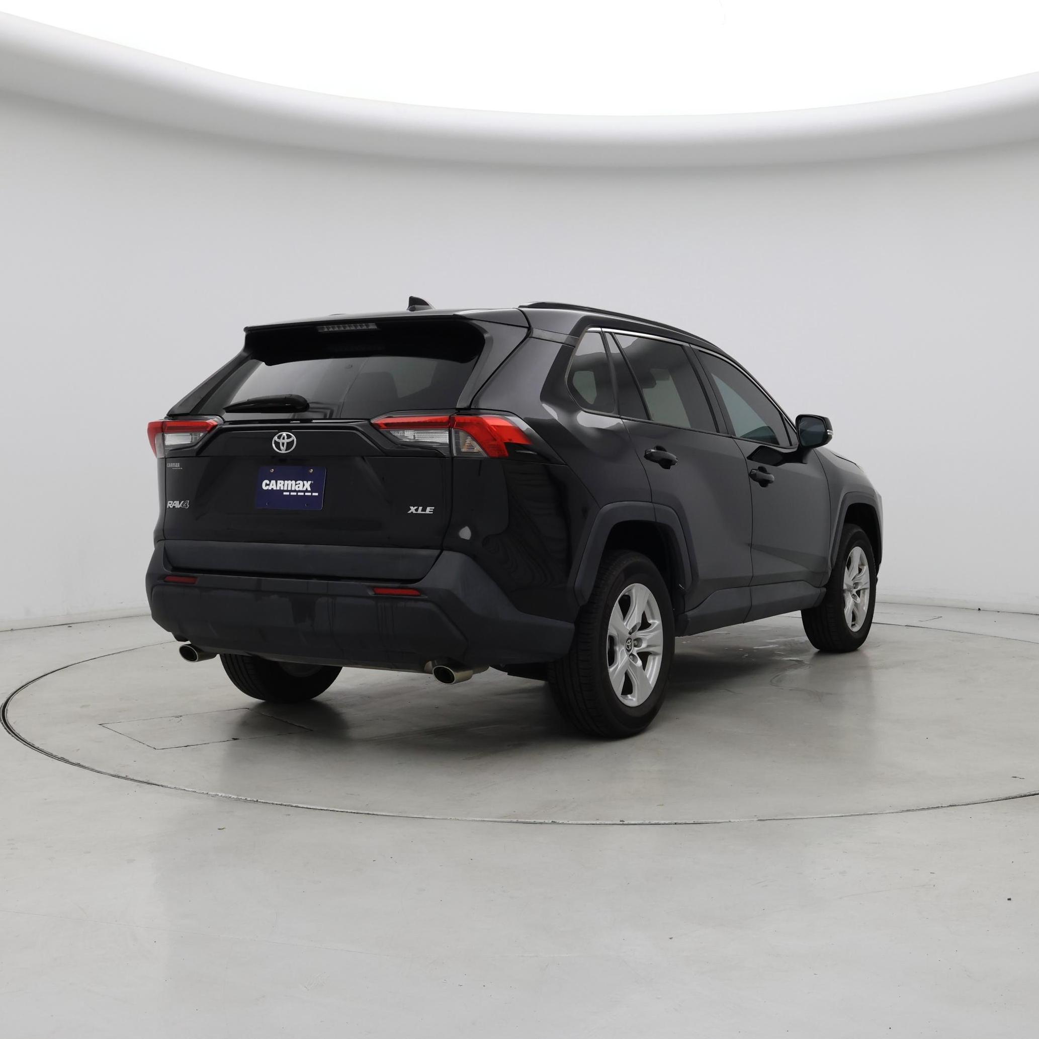 Thumbnail: 2021 Toyota RAV4 - 8