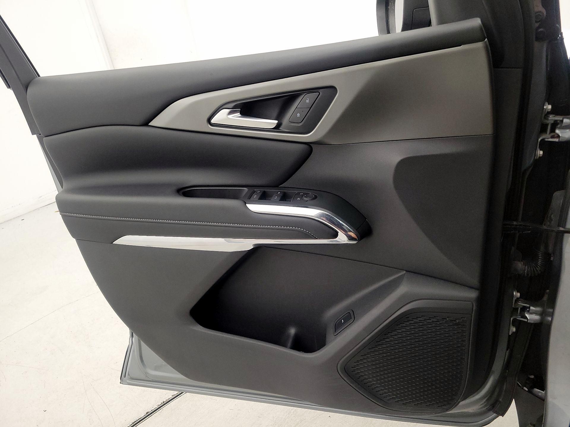 Thumbnail: 2025 Chevrolet Traverse - 12