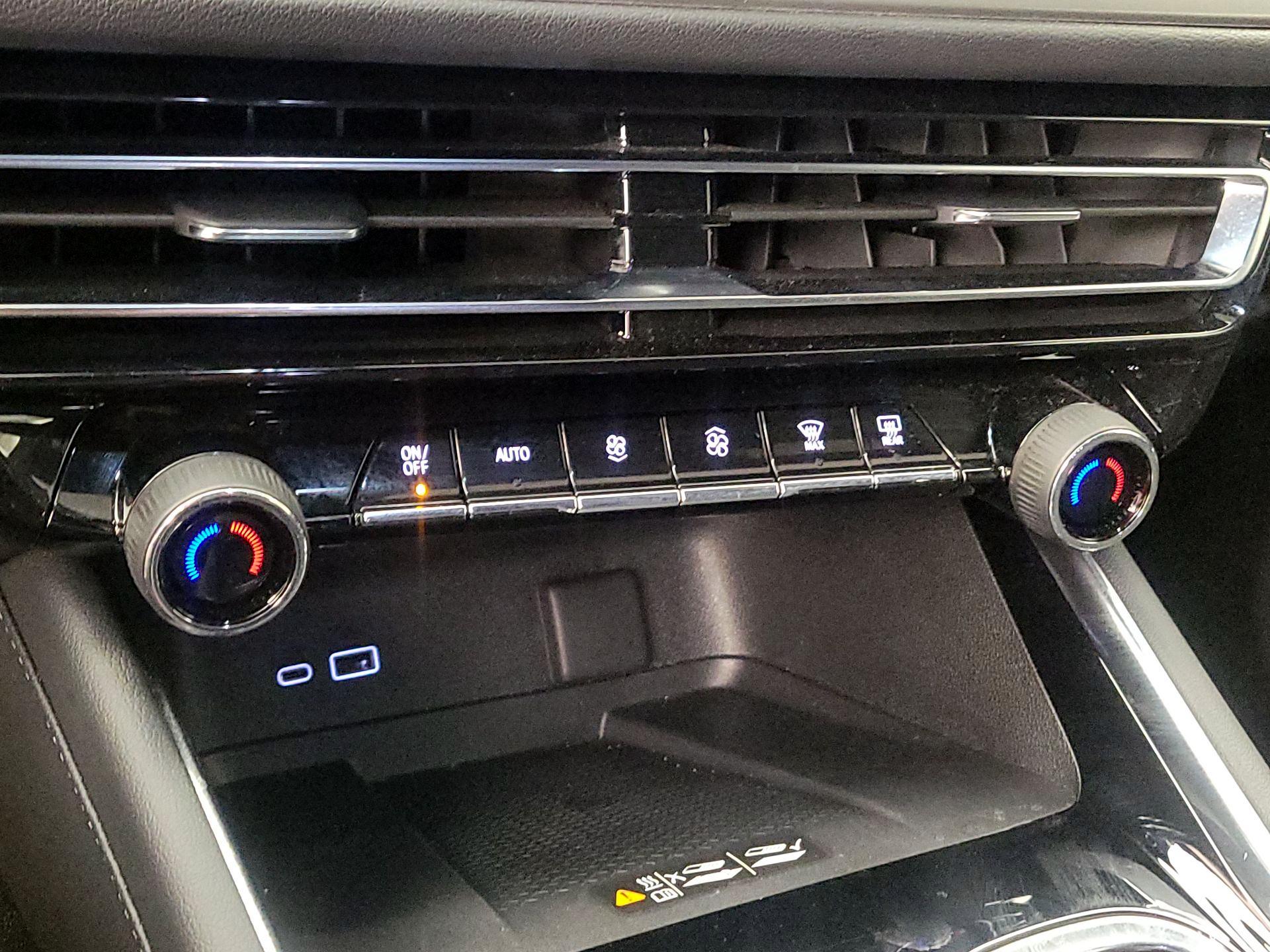 Thumbnail: 2025 Chevrolet Traverse - 16