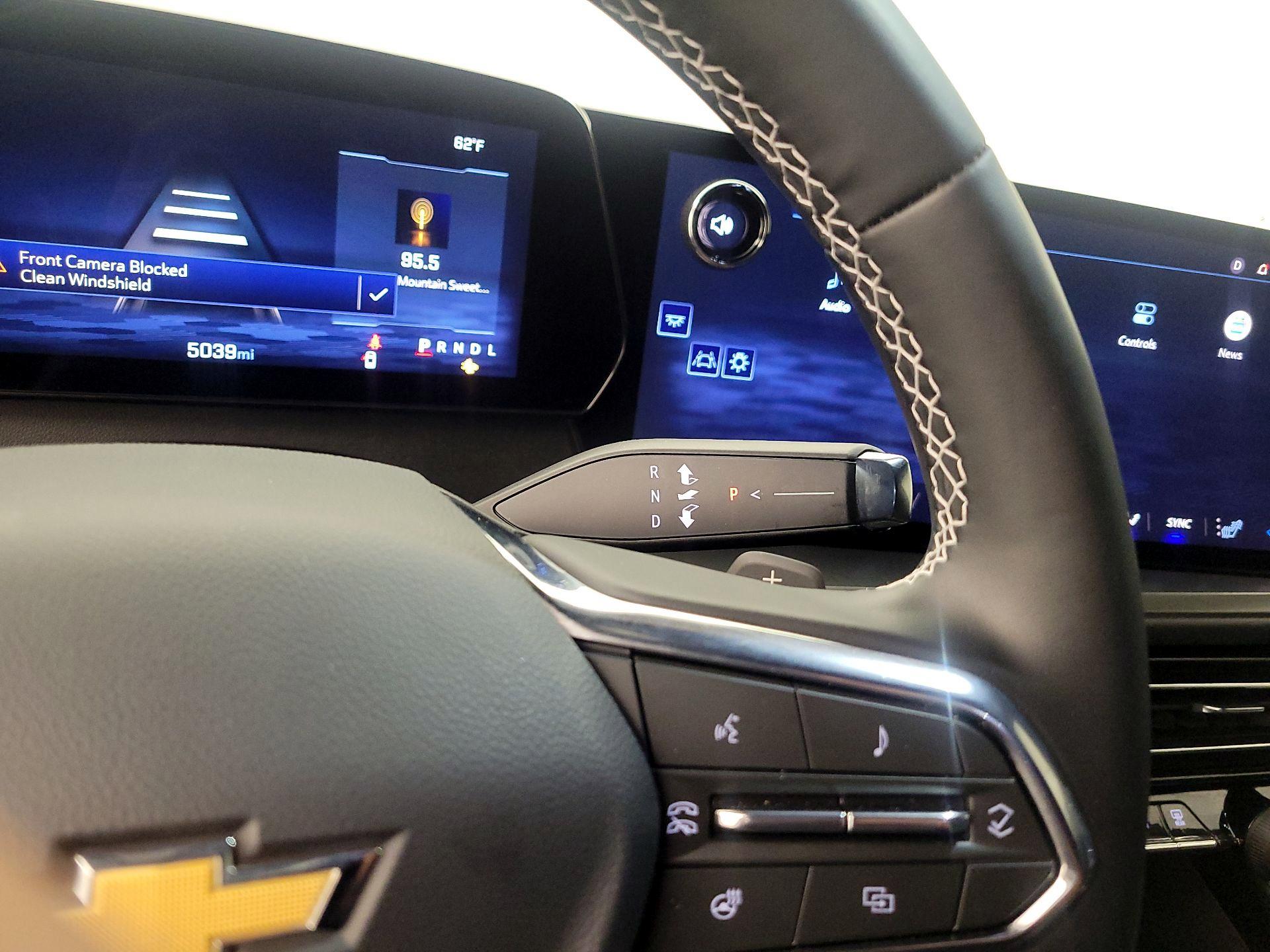 Thumbnail: 2025 Chevrolet Traverse - 17