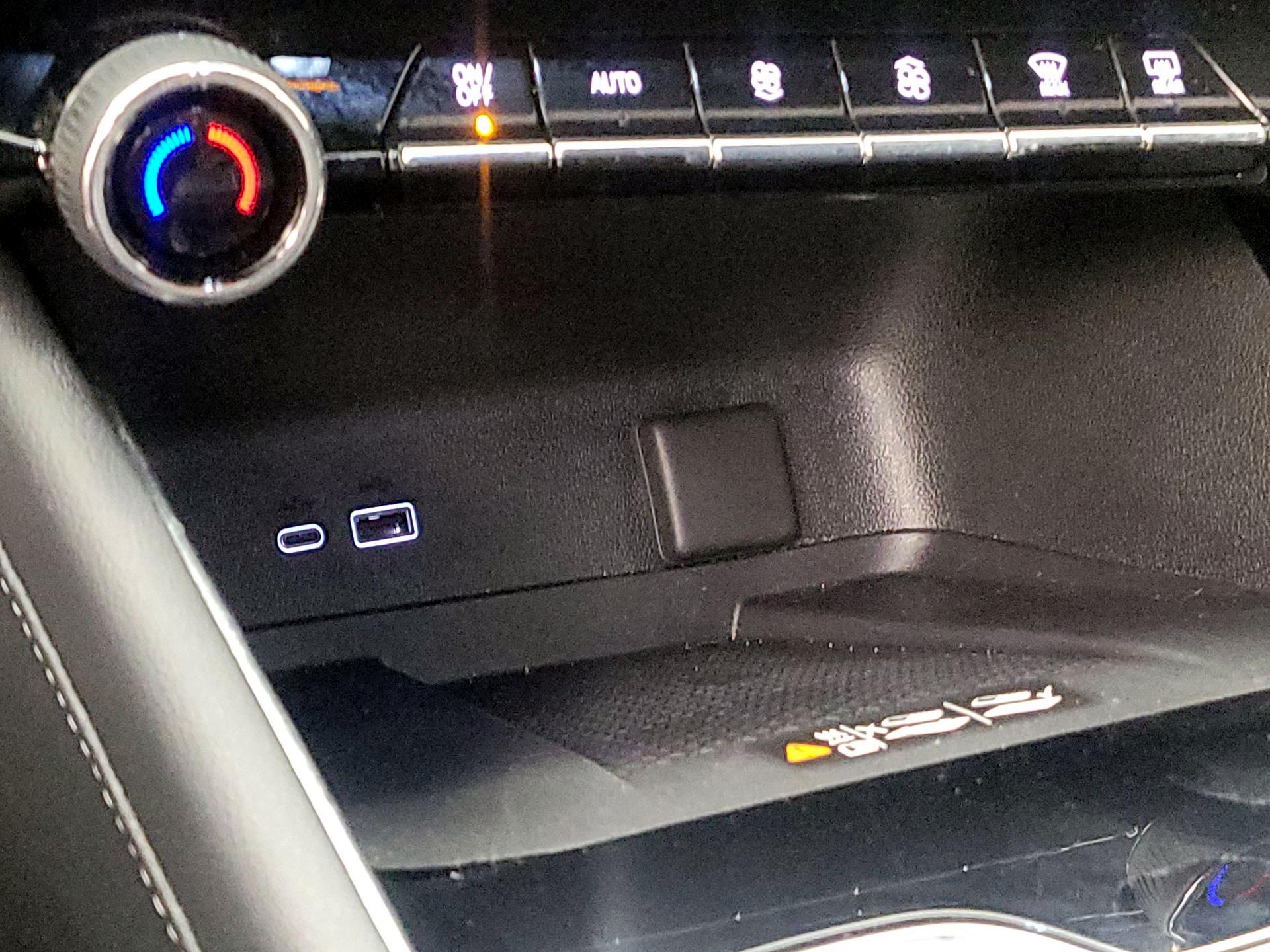 Thumbnail: 2025 Chevrolet Traverse - 18