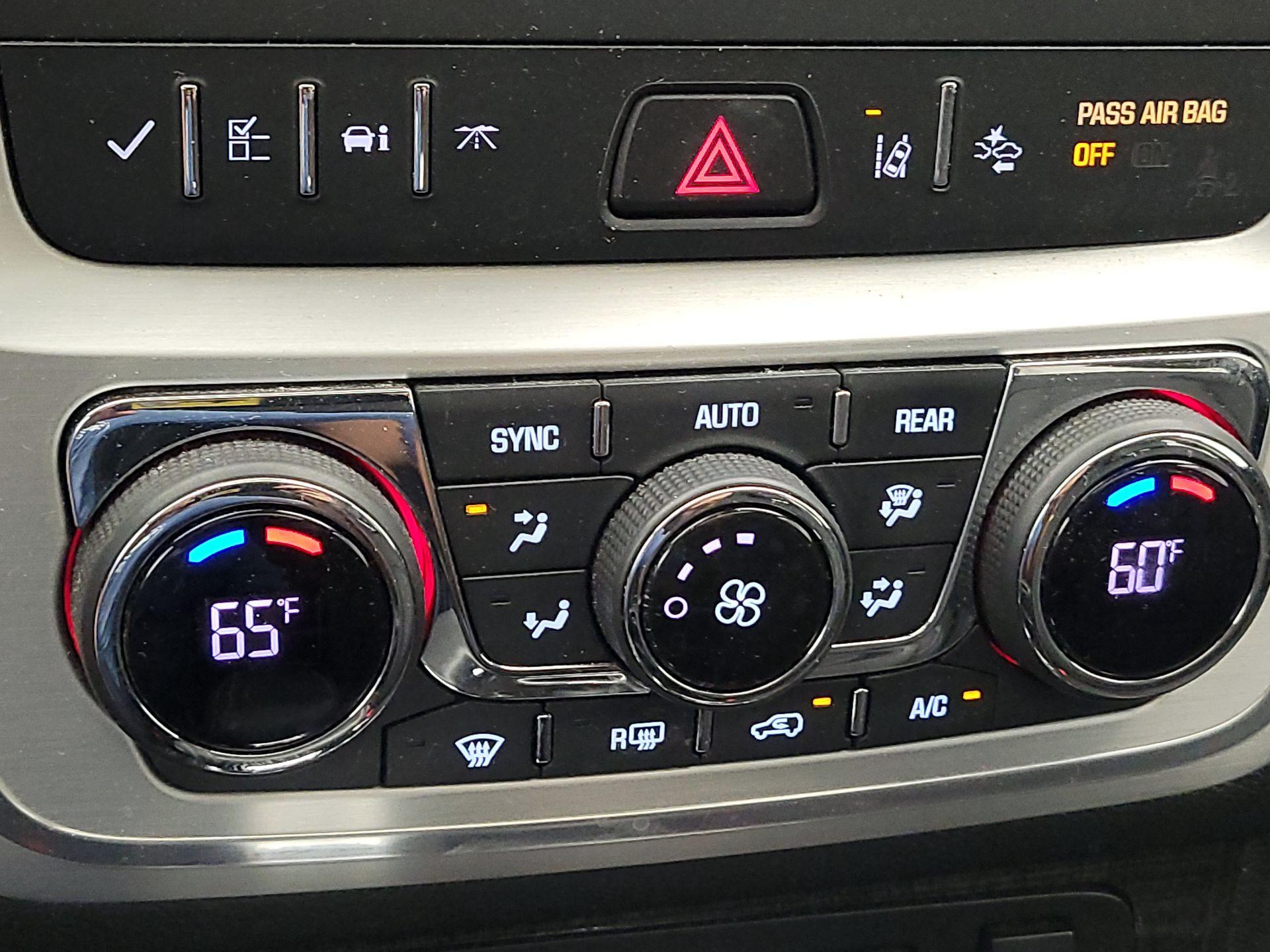 Thumbnail: 2016 GMC Acadia - 16