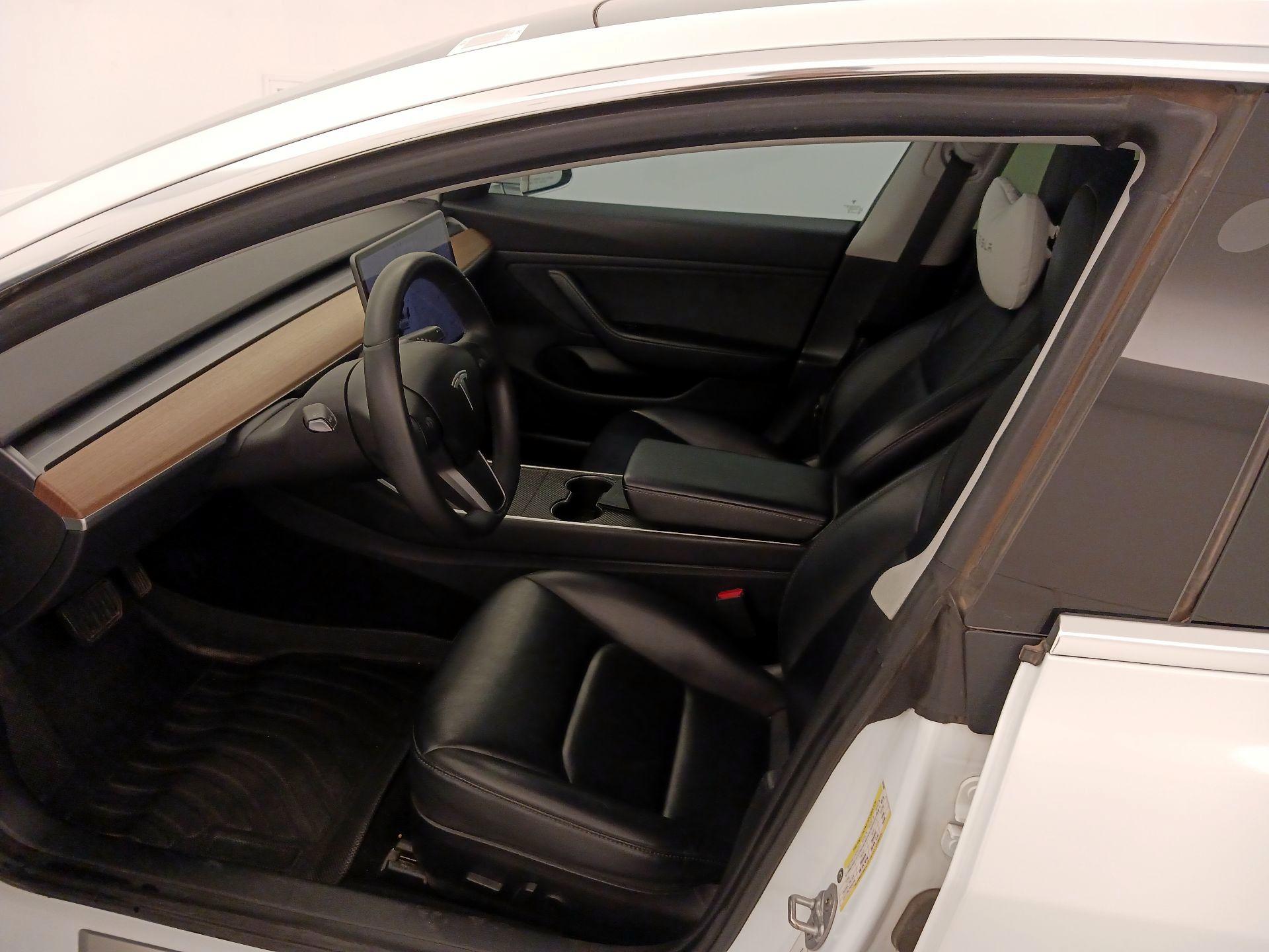 Thumbnail: 2019 Tesla Model 3 - 11