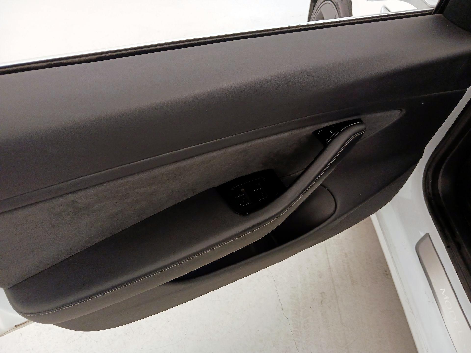 Thumbnail: 2019 Tesla Model 3 - 12