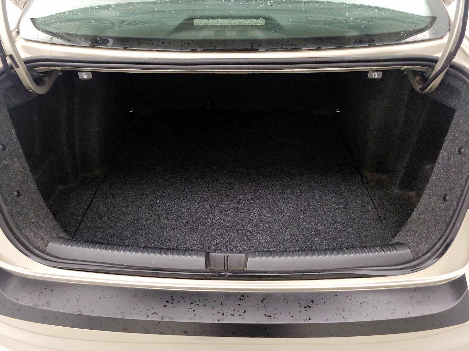 Thumbnail: 2016 Volkswagen Jetta - 20