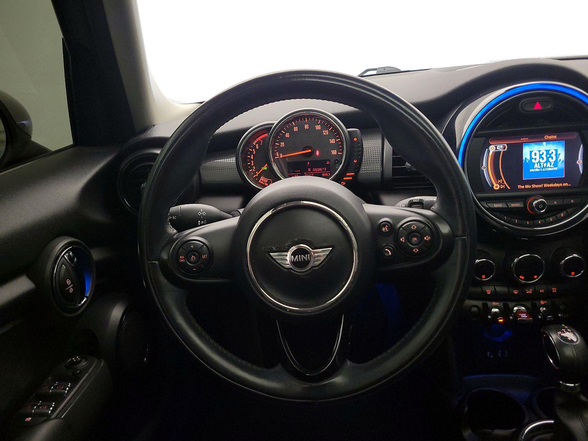 Thumbnail: 2016 MINI Cooper Hardtop - 10