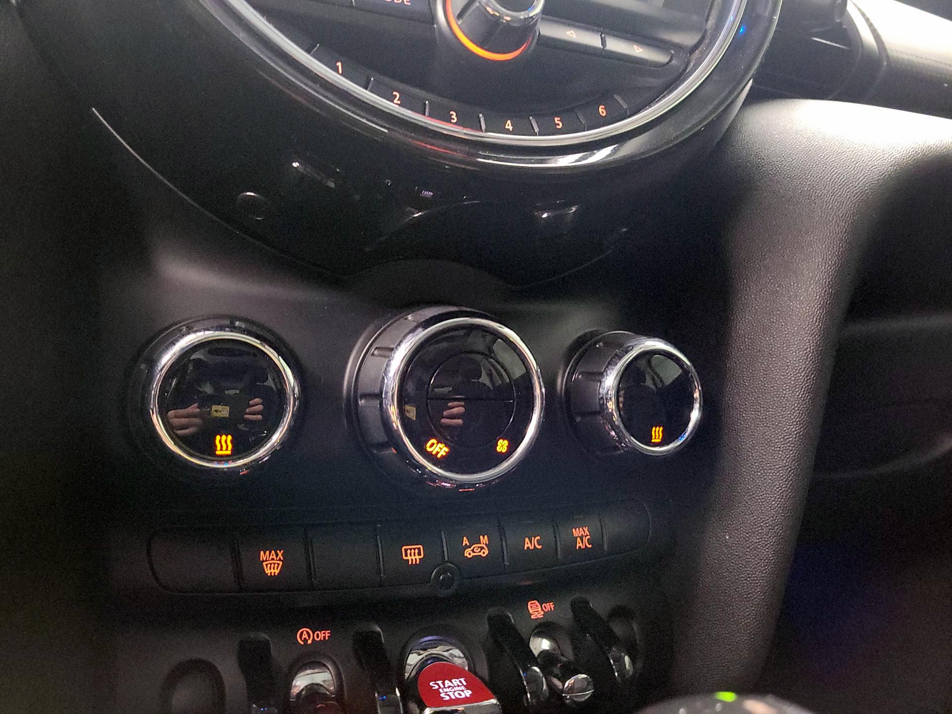 Thumbnail: 2016 MINI Cooper Hardtop - 15