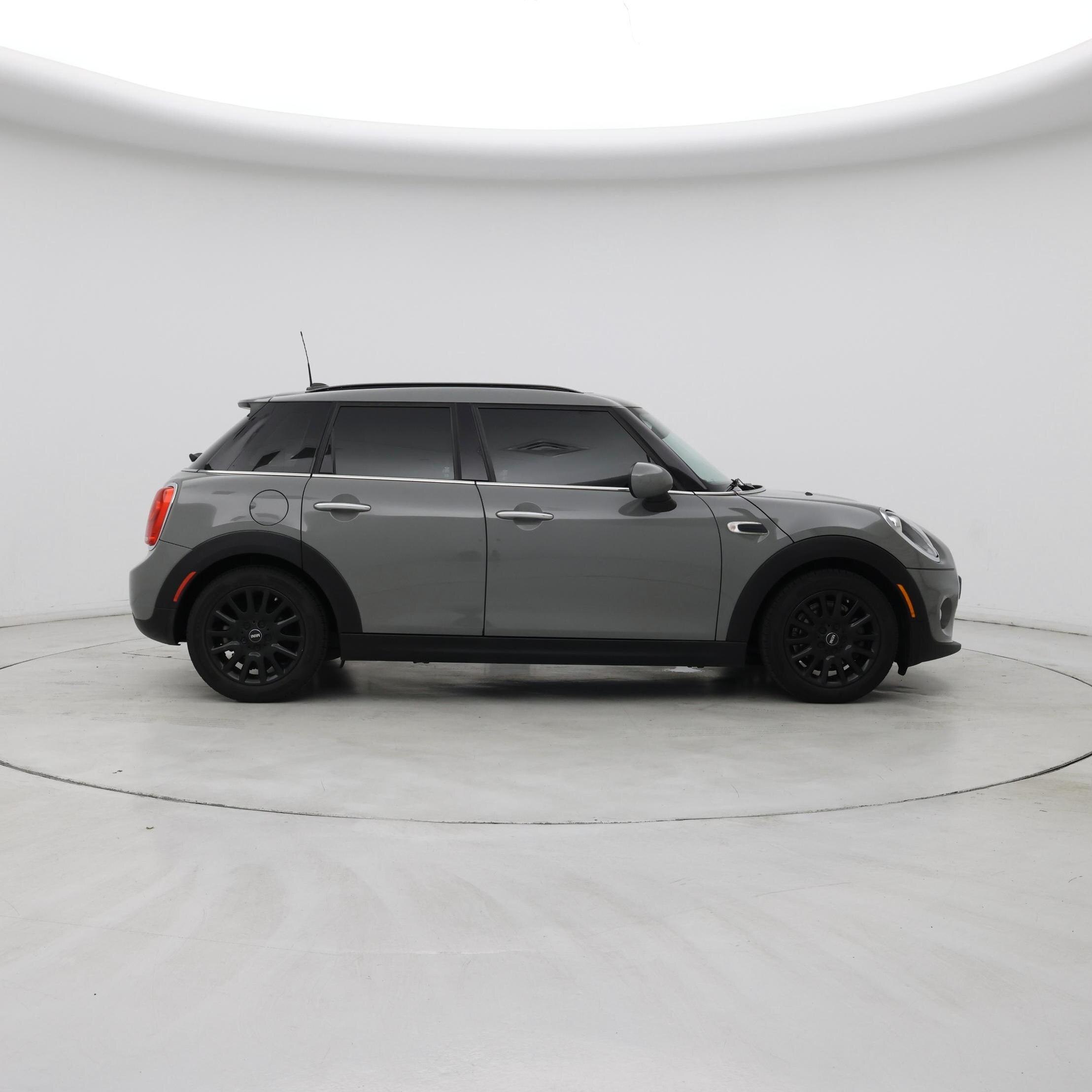 Thumbnail: 2016 MINI Cooper Hardtop - 7