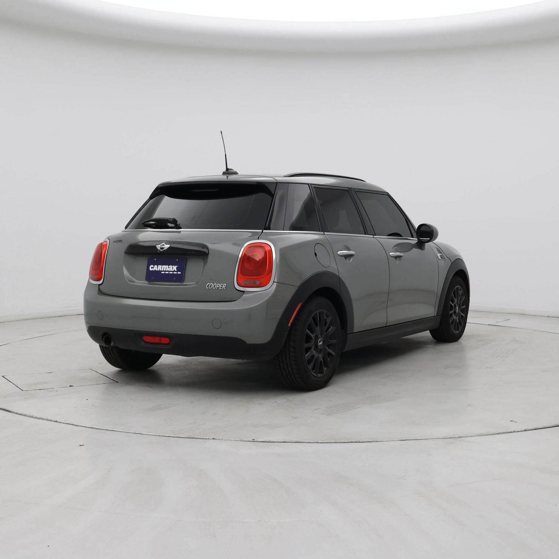 Thumbnail: 2016 MINI Cooper Hardtop - 8