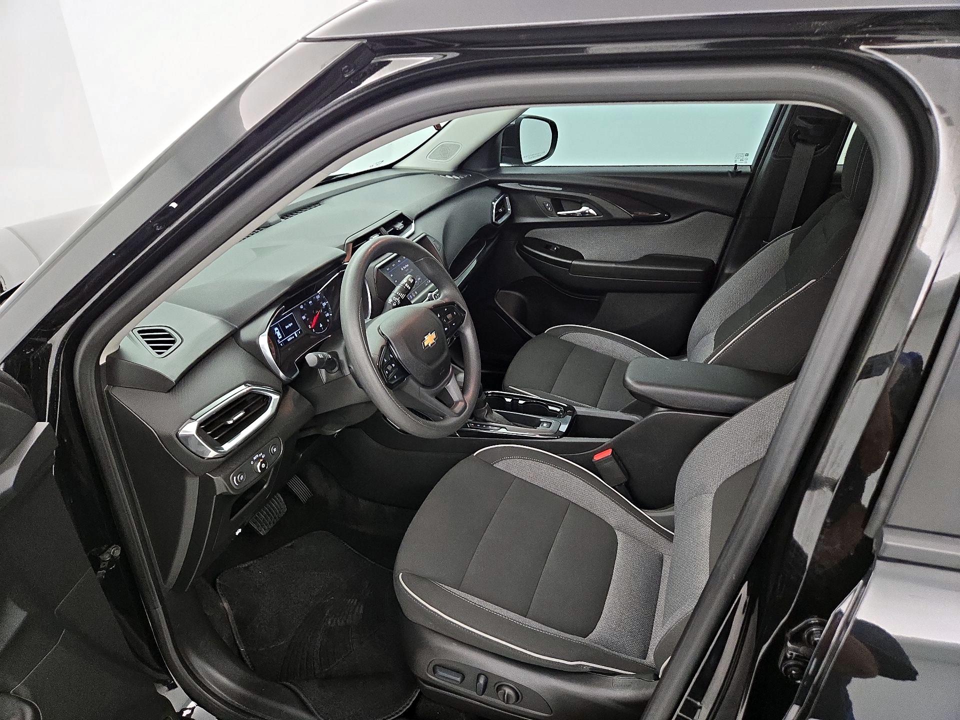 Thumbnail: 2023 Chevrolet TrailBlazer - 11