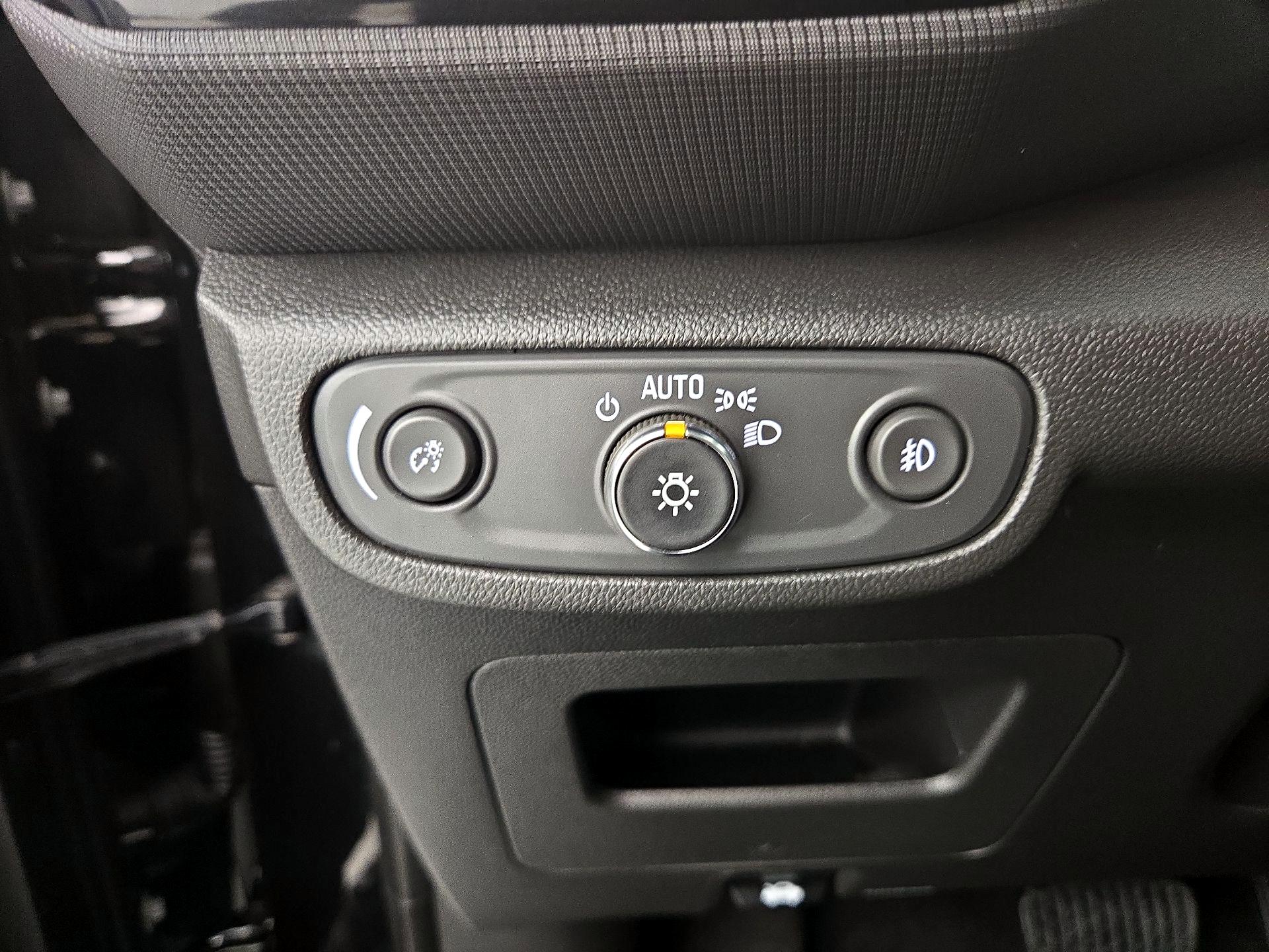 Thumbnail: 2023 Chevrolet TrailBlazer - 13