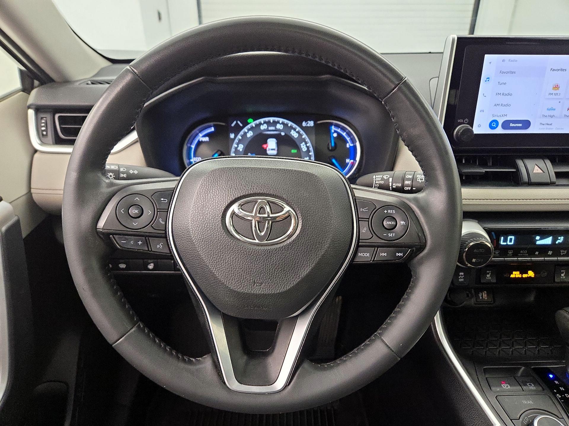 Thumbnail: 2024 Toyota RAV4 - 10