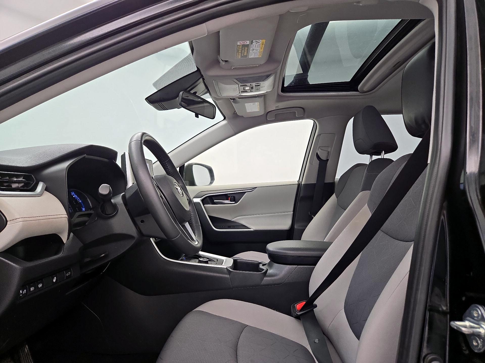 Thumbnail: 2024 Toyota RAV4 - 19