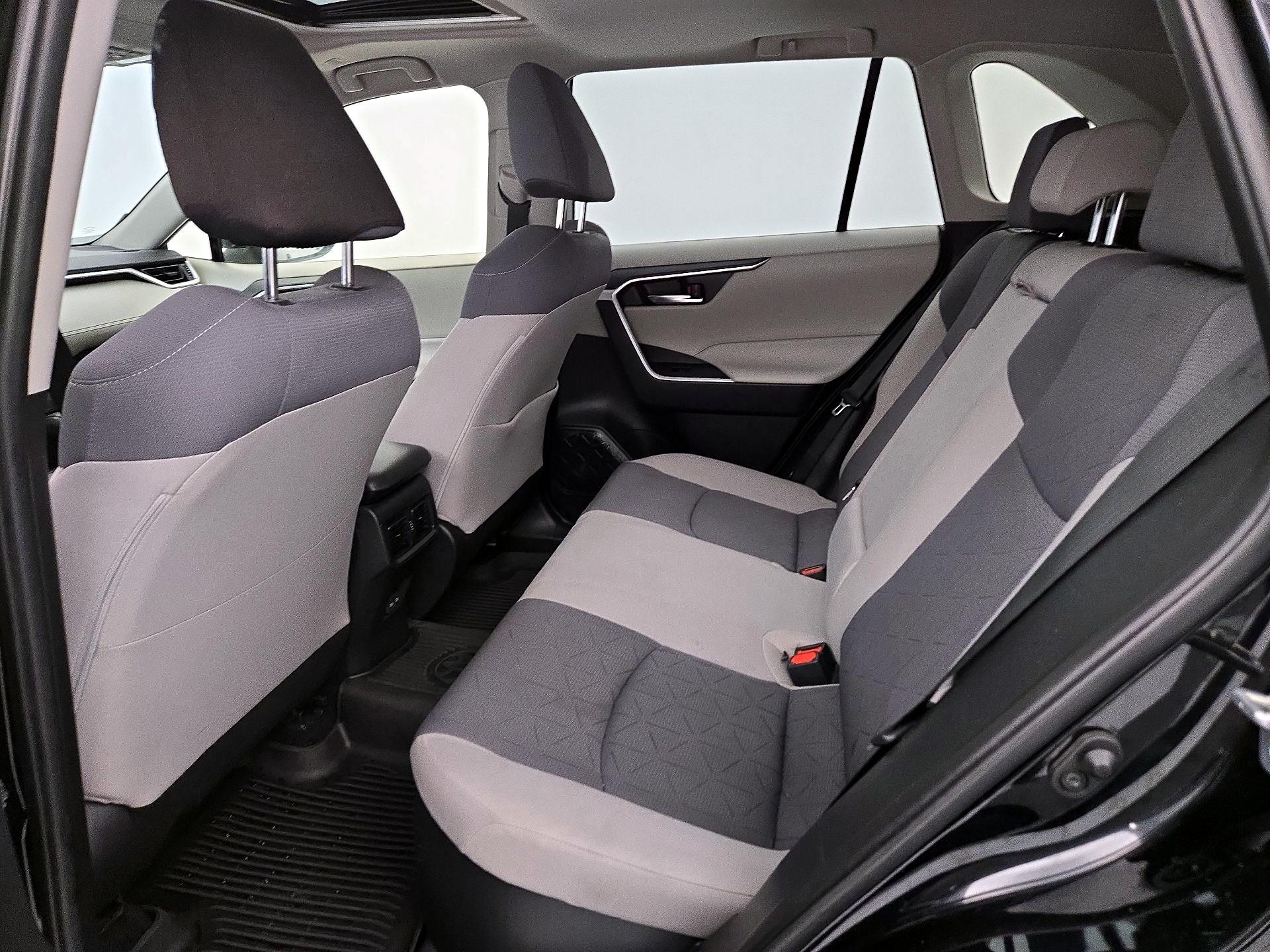 Thumbnail: 2024 Toyota RAV4 - 20