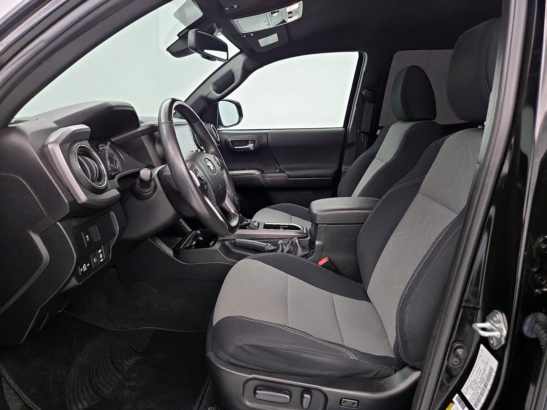 Thumbnail: 2021 Toyota Tacoma - 11