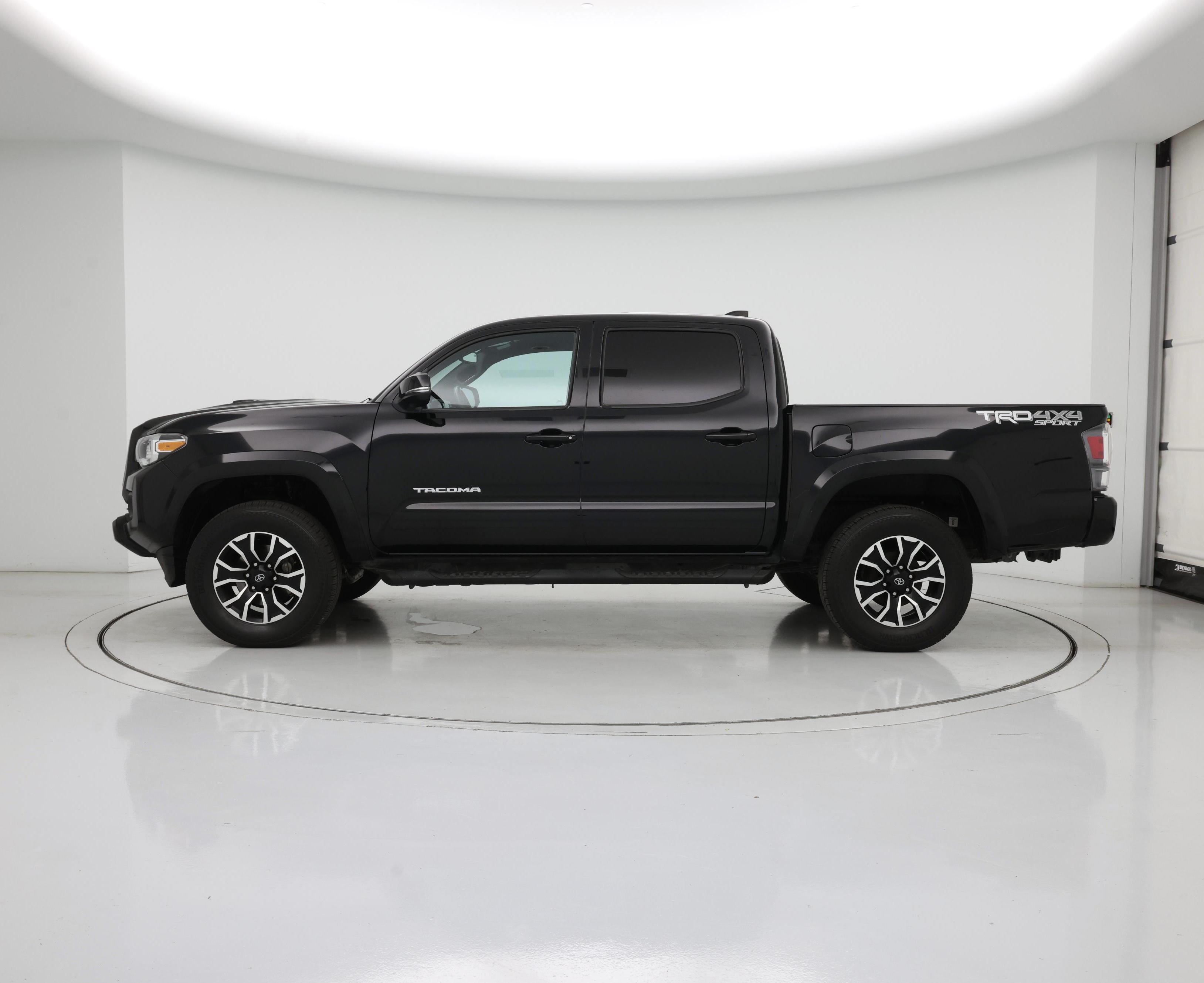 Thumbnail: 2021 Toyota Tacoma - 3