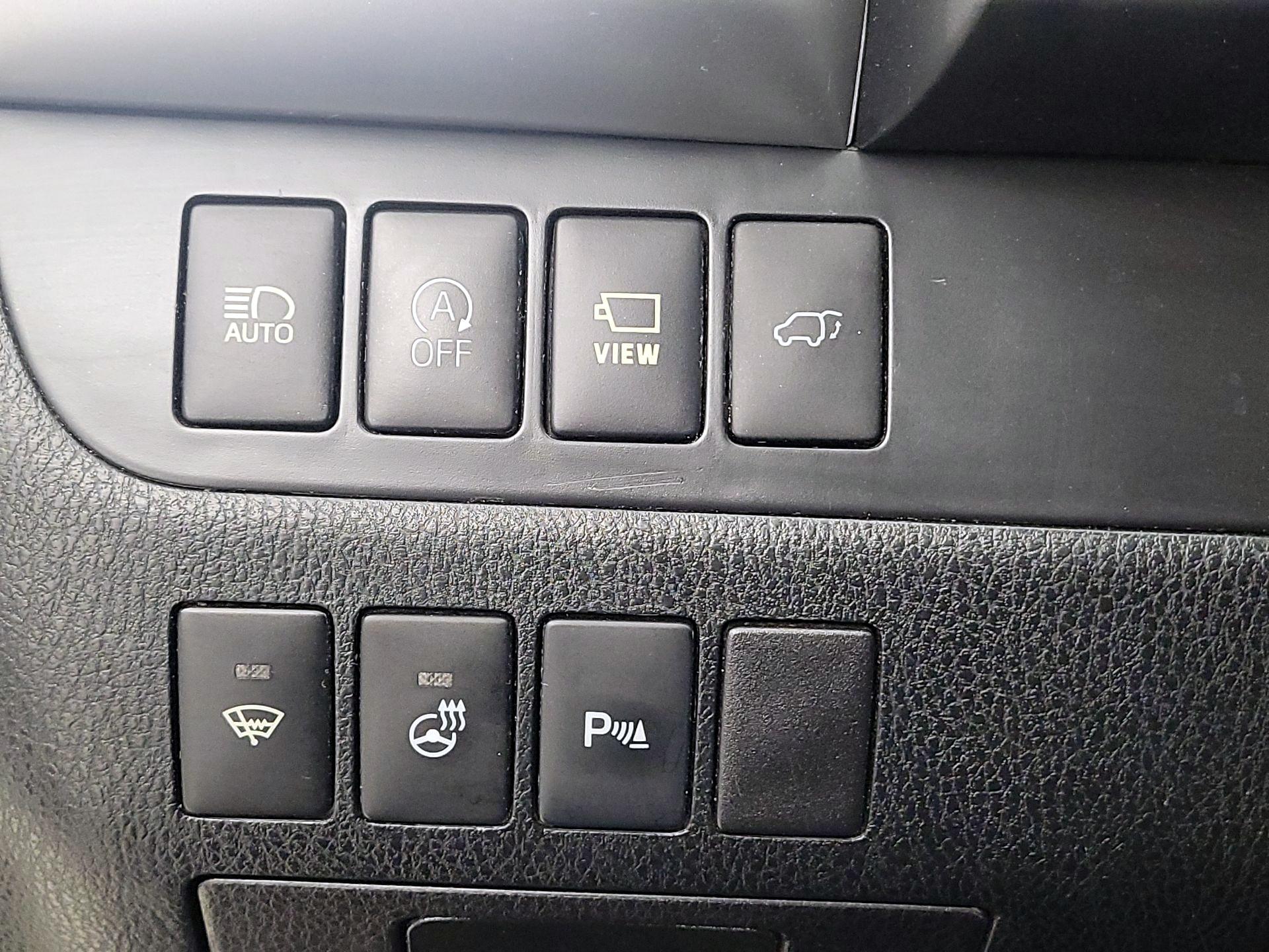 Thumbnail: 2019 Toyota Highlander - 13