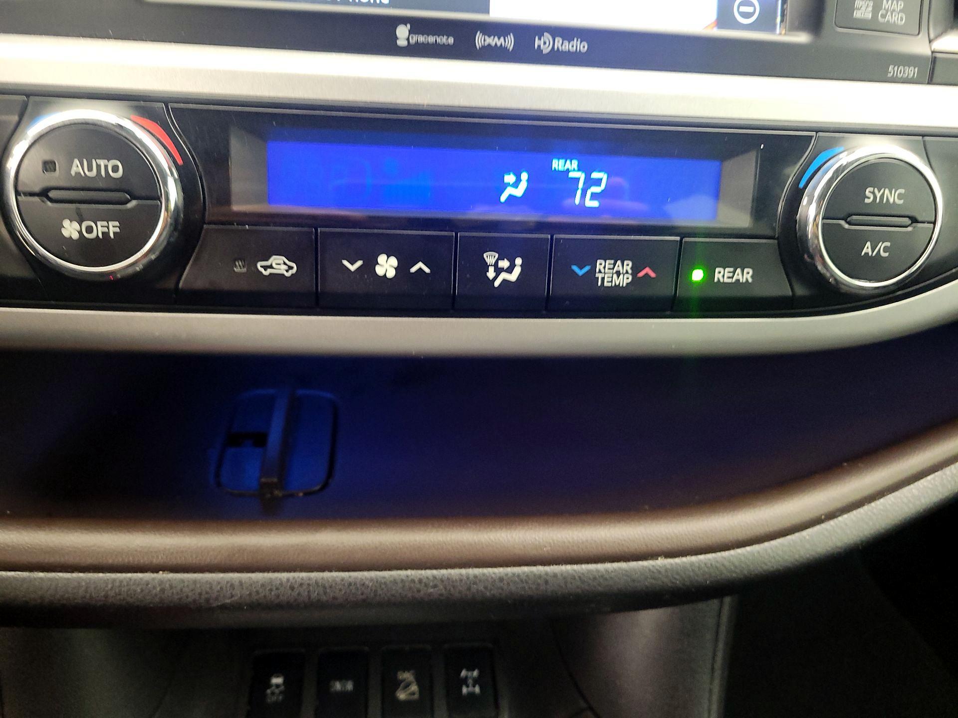 Thumbnail: 2019 Toyota Highlander - 16