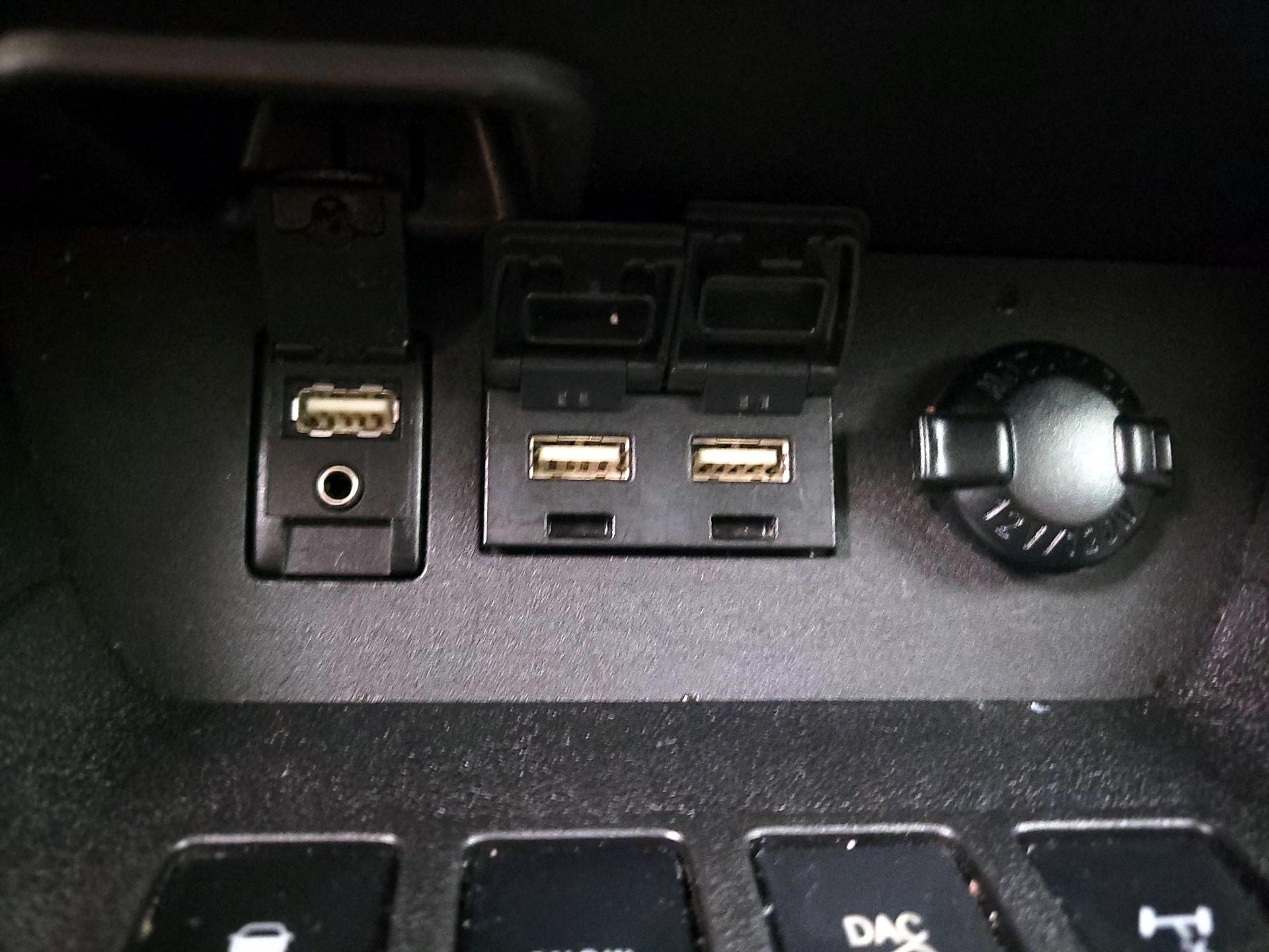 Thumbnail: 2019 Toyota Highlander - 18