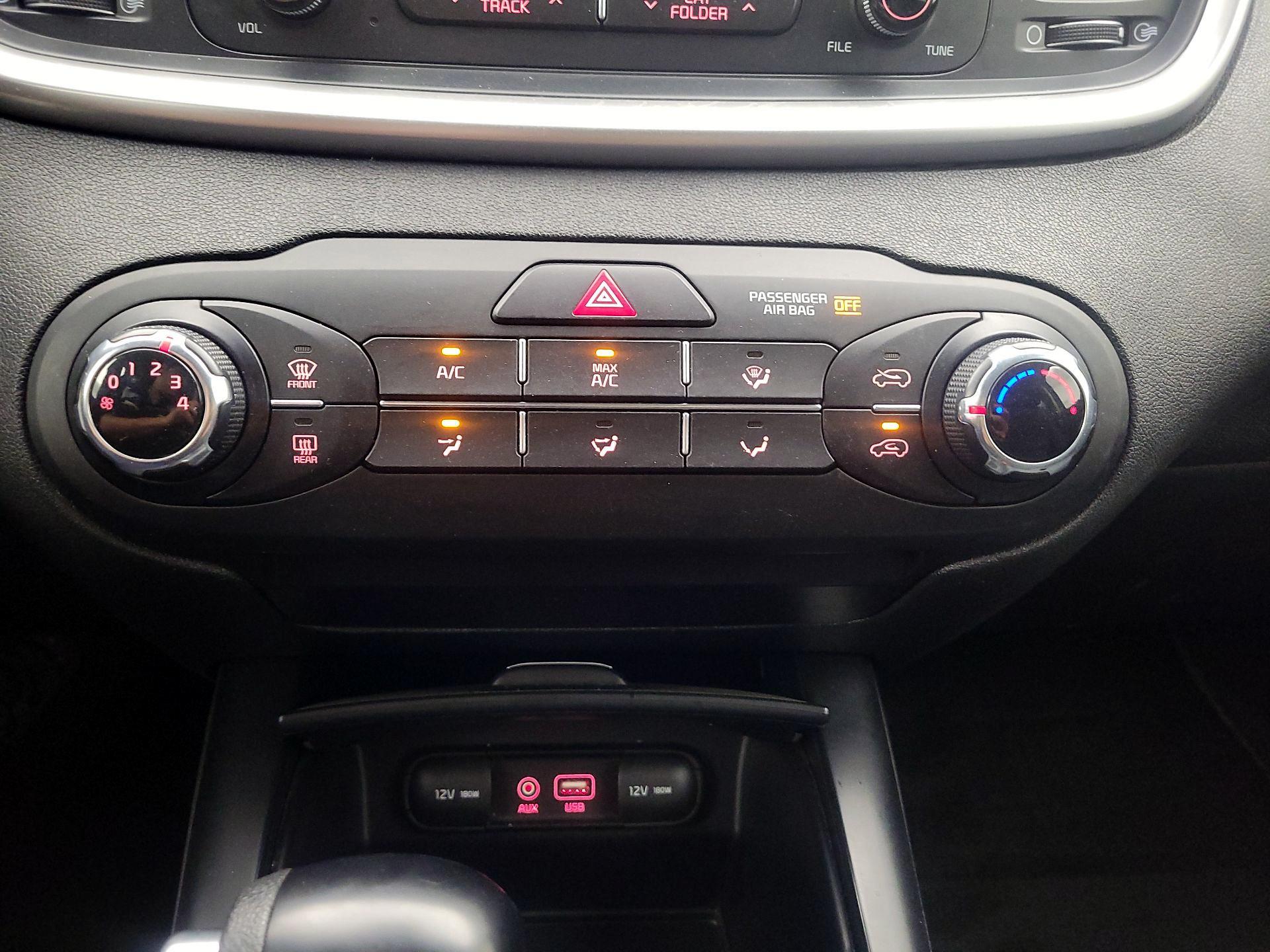 Thumbnail: 2018 Kia Sorento - 16