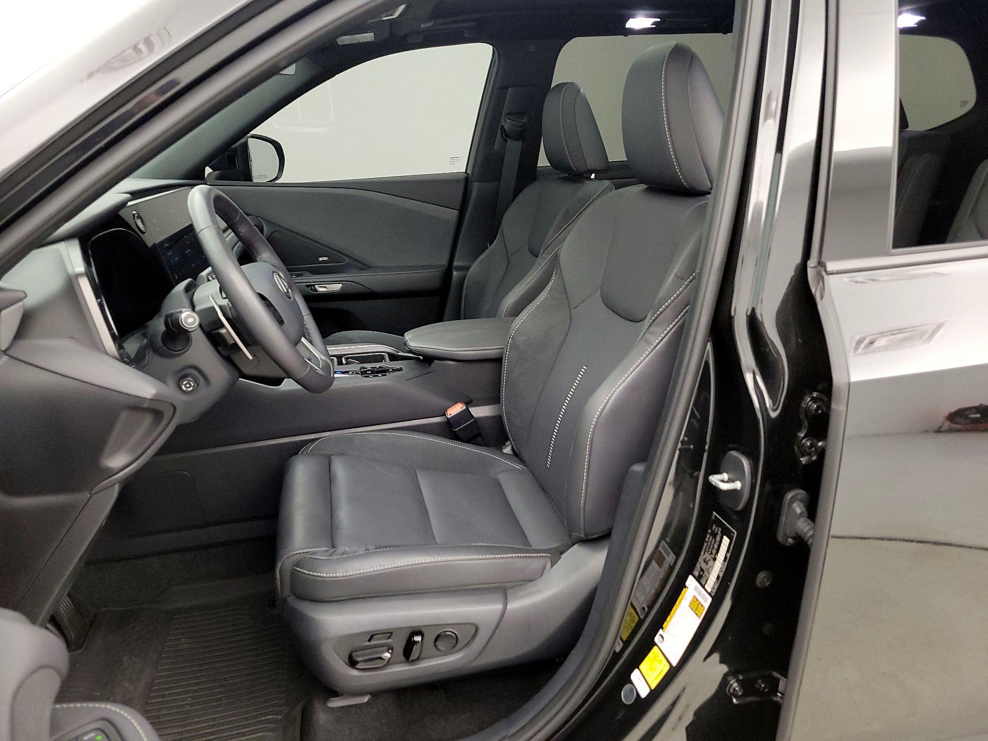 Thumbnail: 2025 Lexus TX - 11