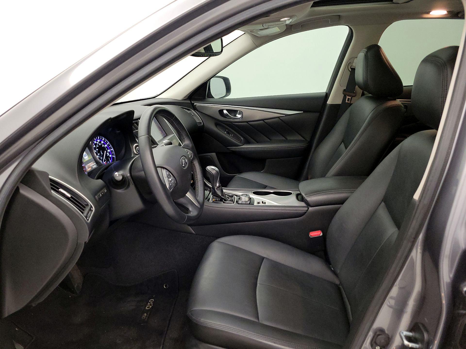 Thumbnail: 2017 INFINITI Q50 - 11