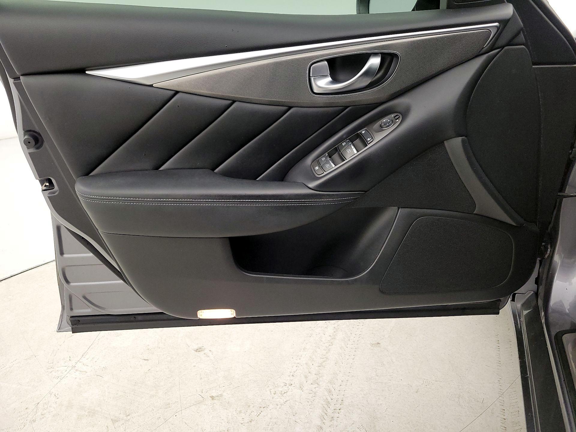 Thumbnail: 2017 INFINITI Q50 - 12