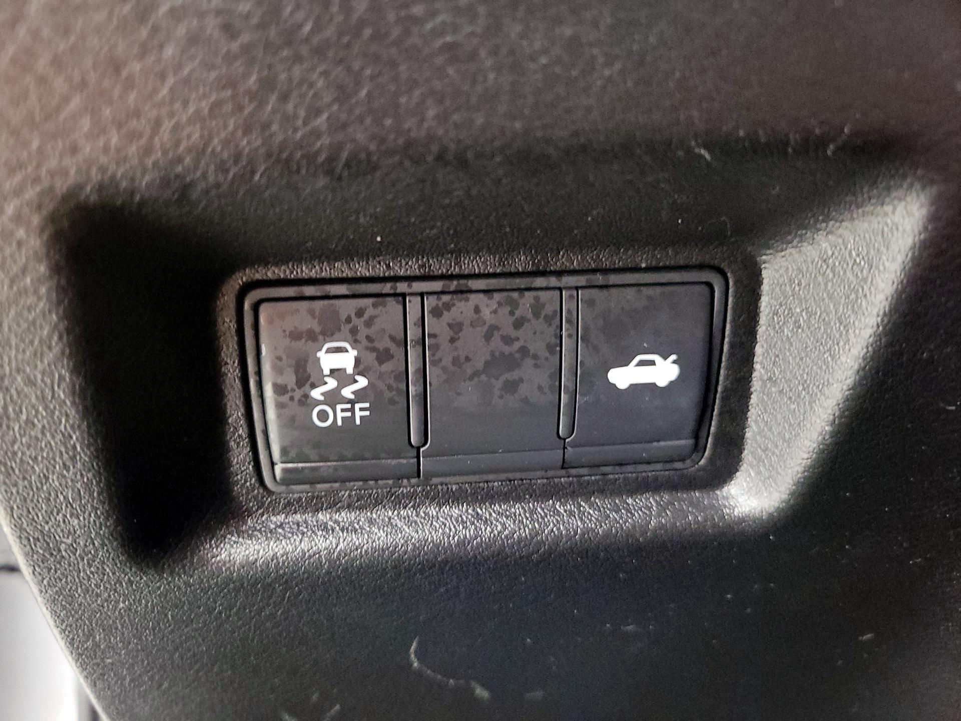 Thumbnail: 2017 INFINITI Q50 - 13