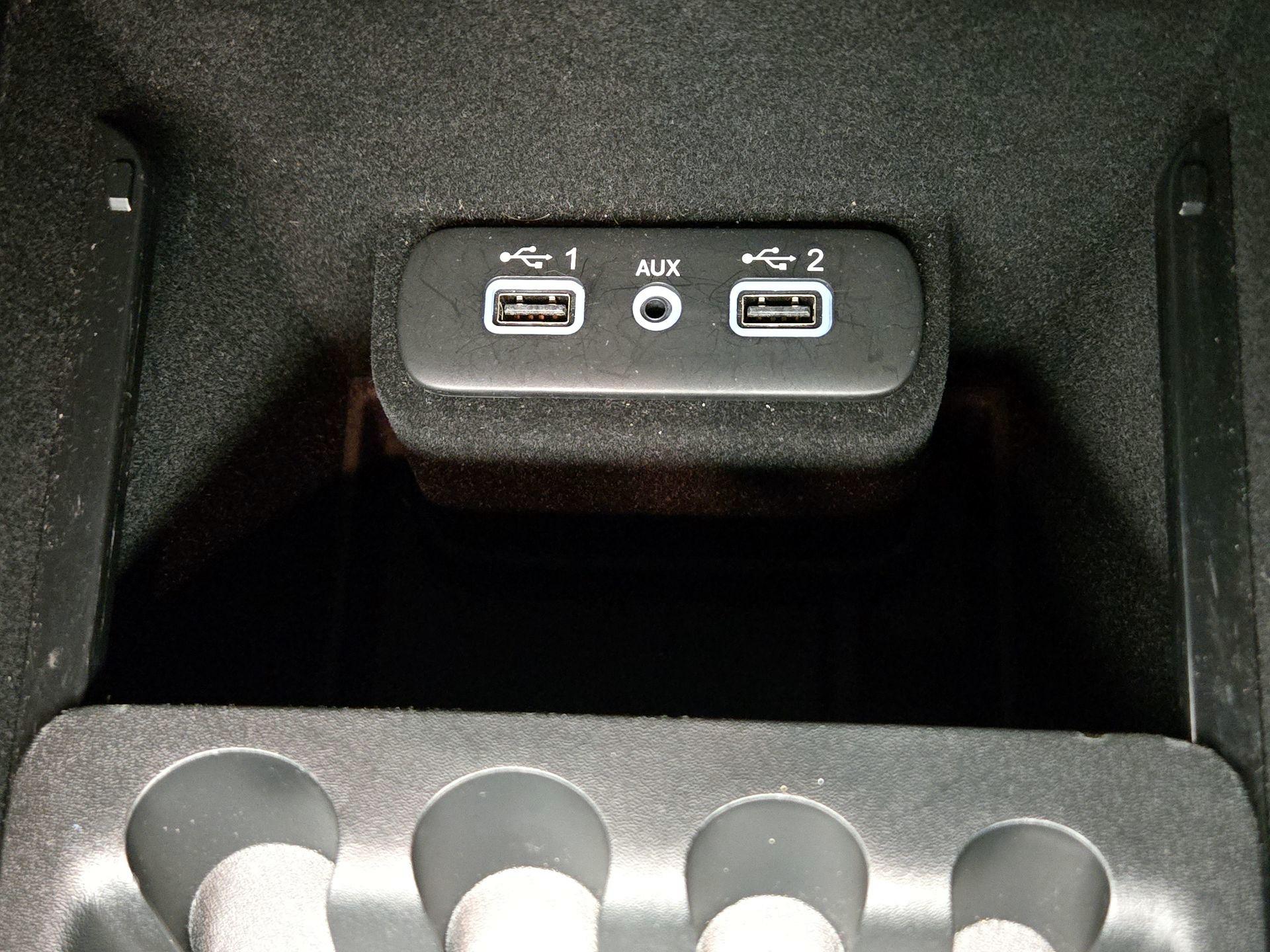 Thumbnail: 2022 Dodge Charger - 18