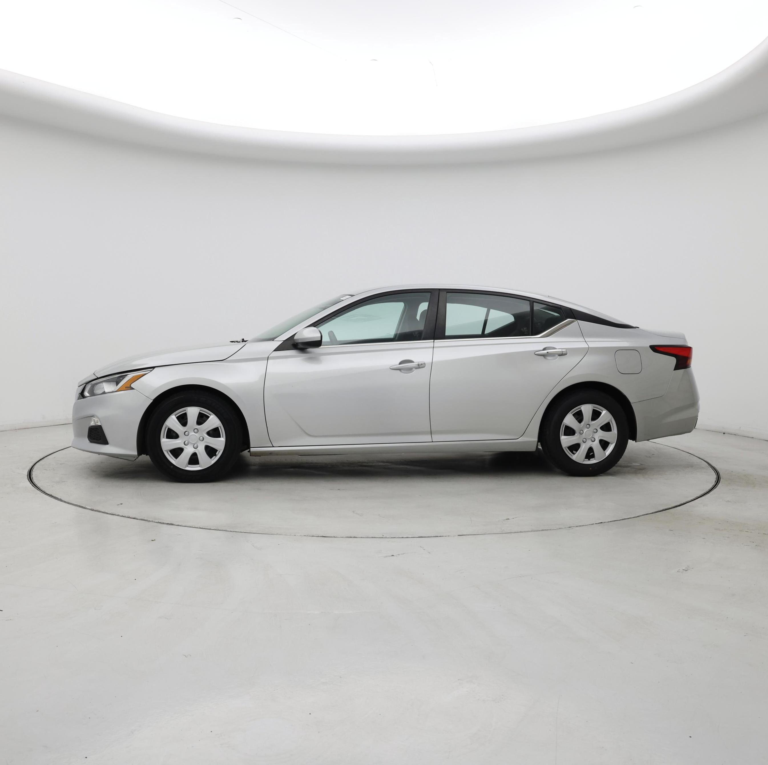 Thumbnail: 2021 Nissan Altima - 3