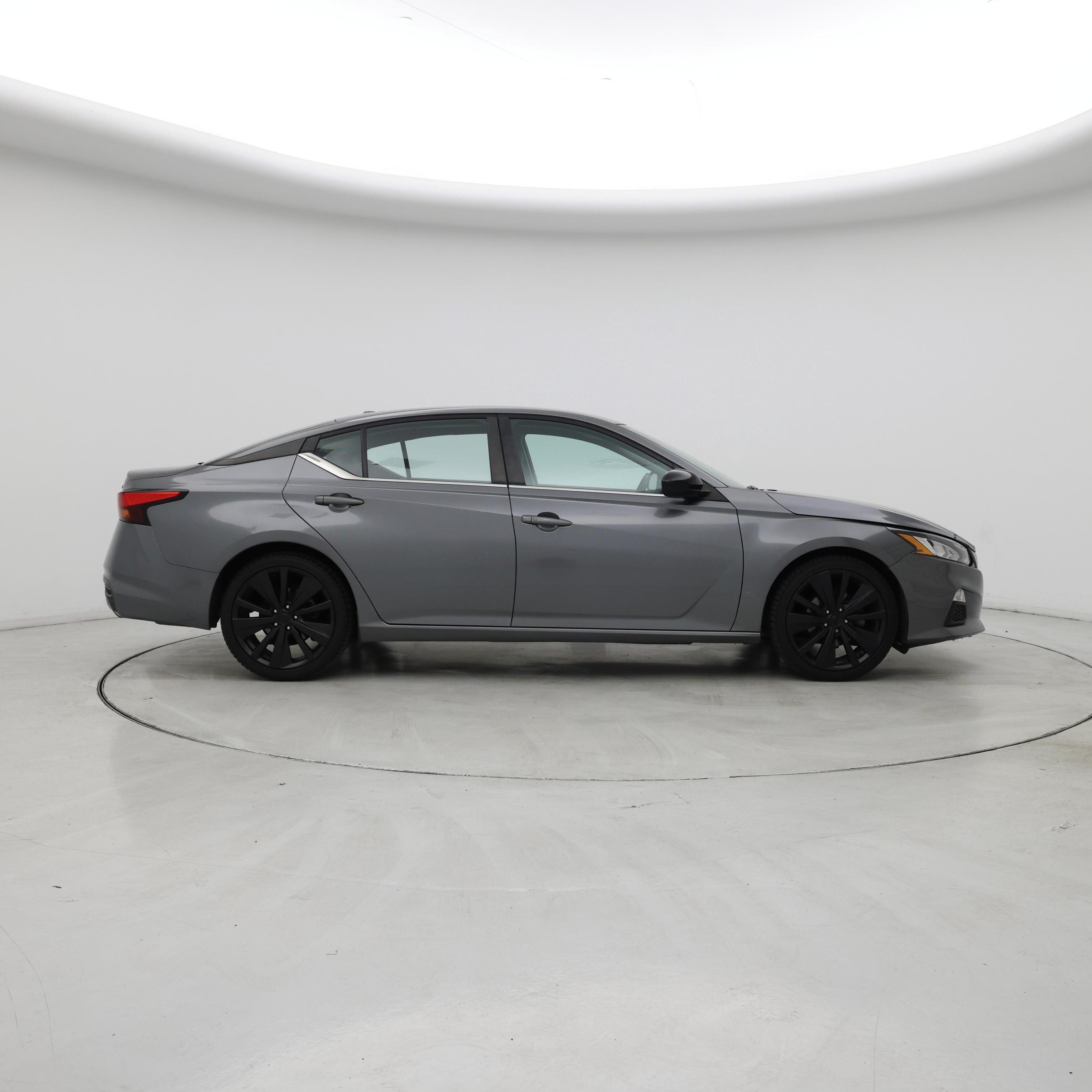 Thumbnail: 2021 Nissan Altima - 7