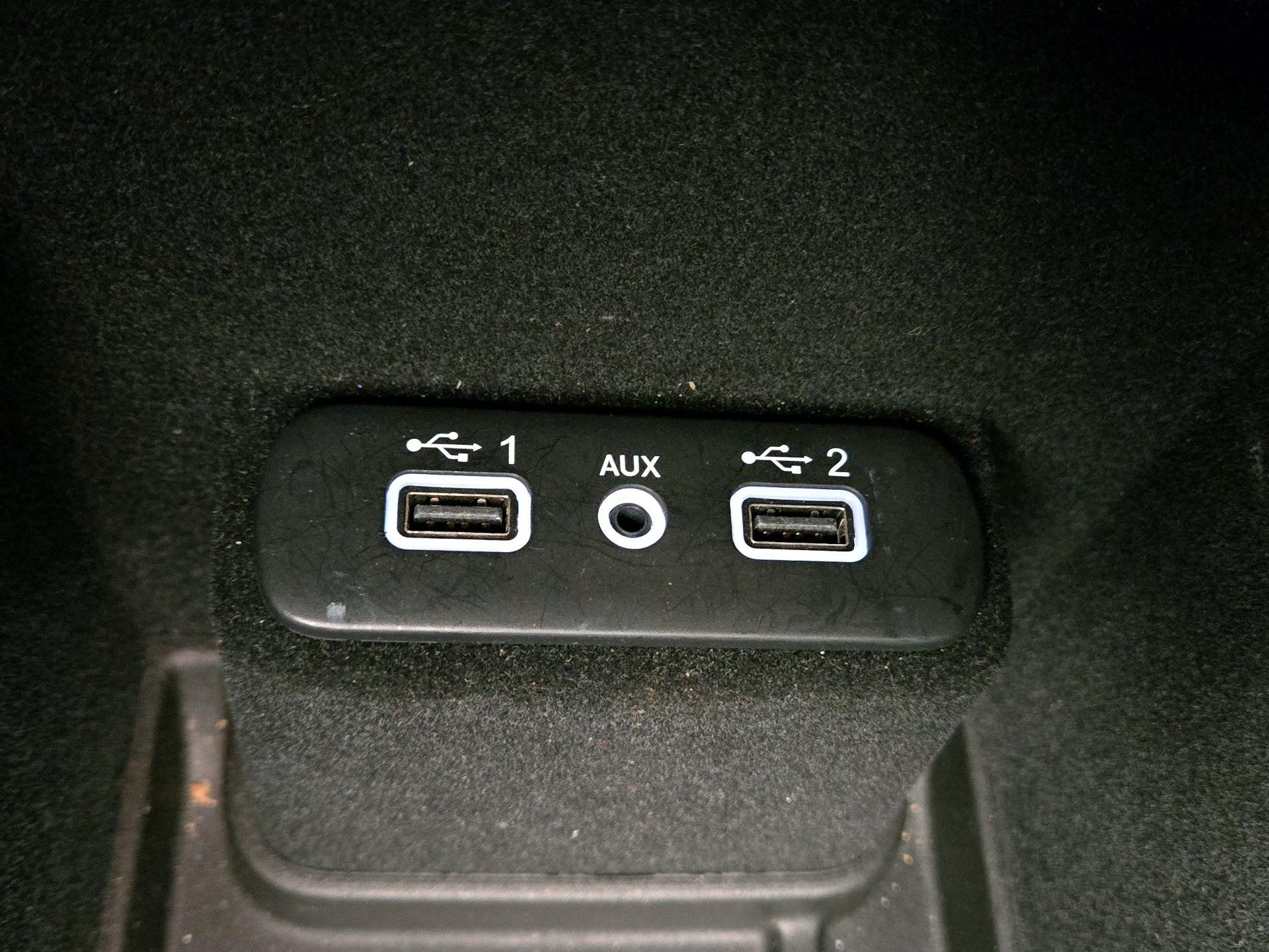 Thumbnail: 2022 Dodge Charger - 18