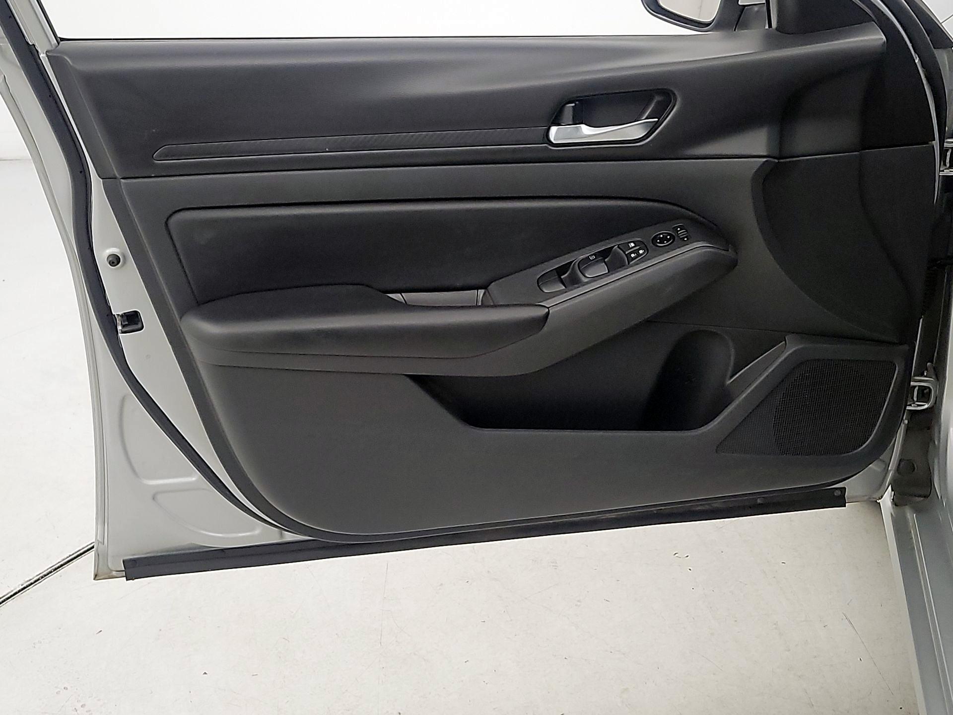 Thumbnail: 2021 Nissan Altima - 12