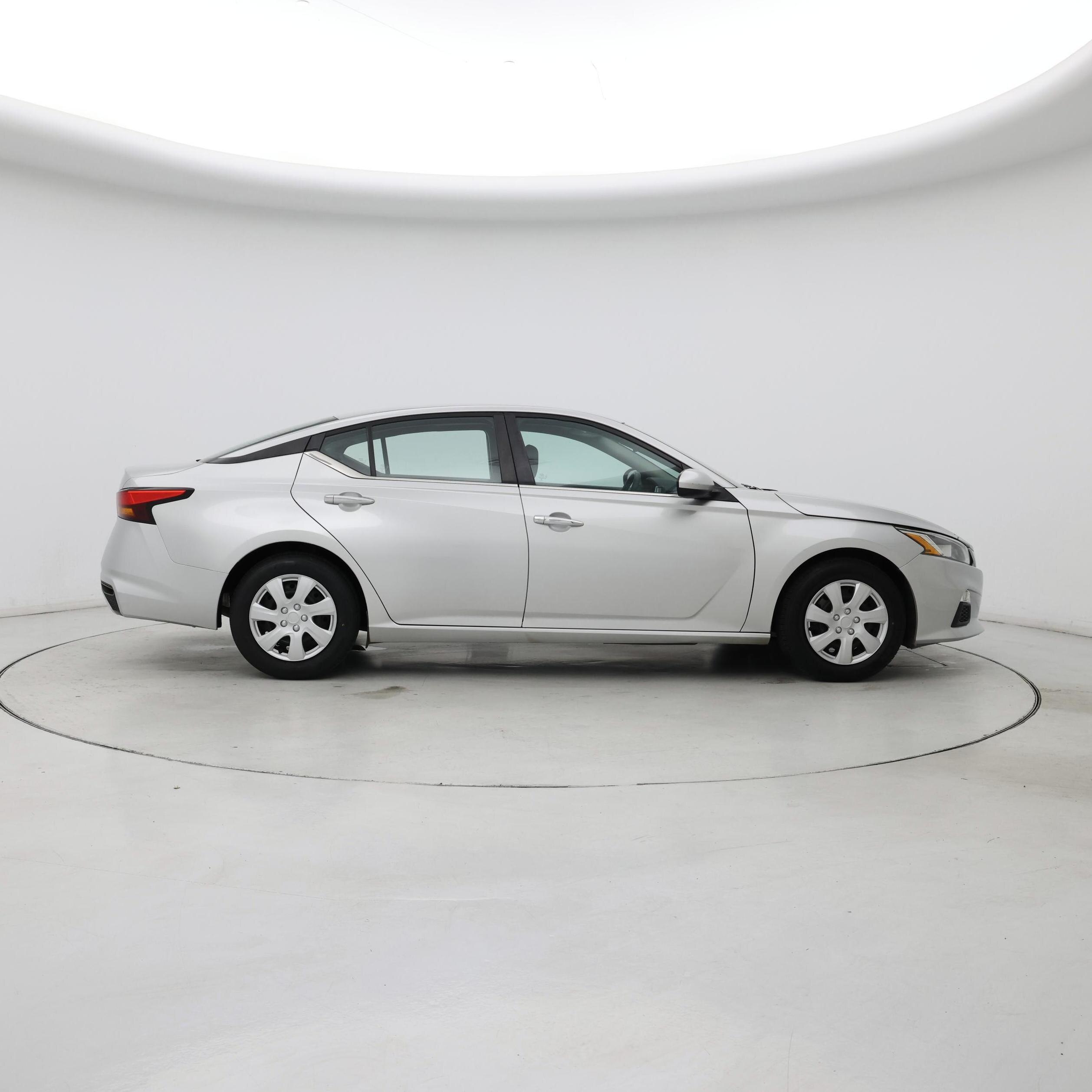 Thumbnail: 2021 Nissan Altima - 7