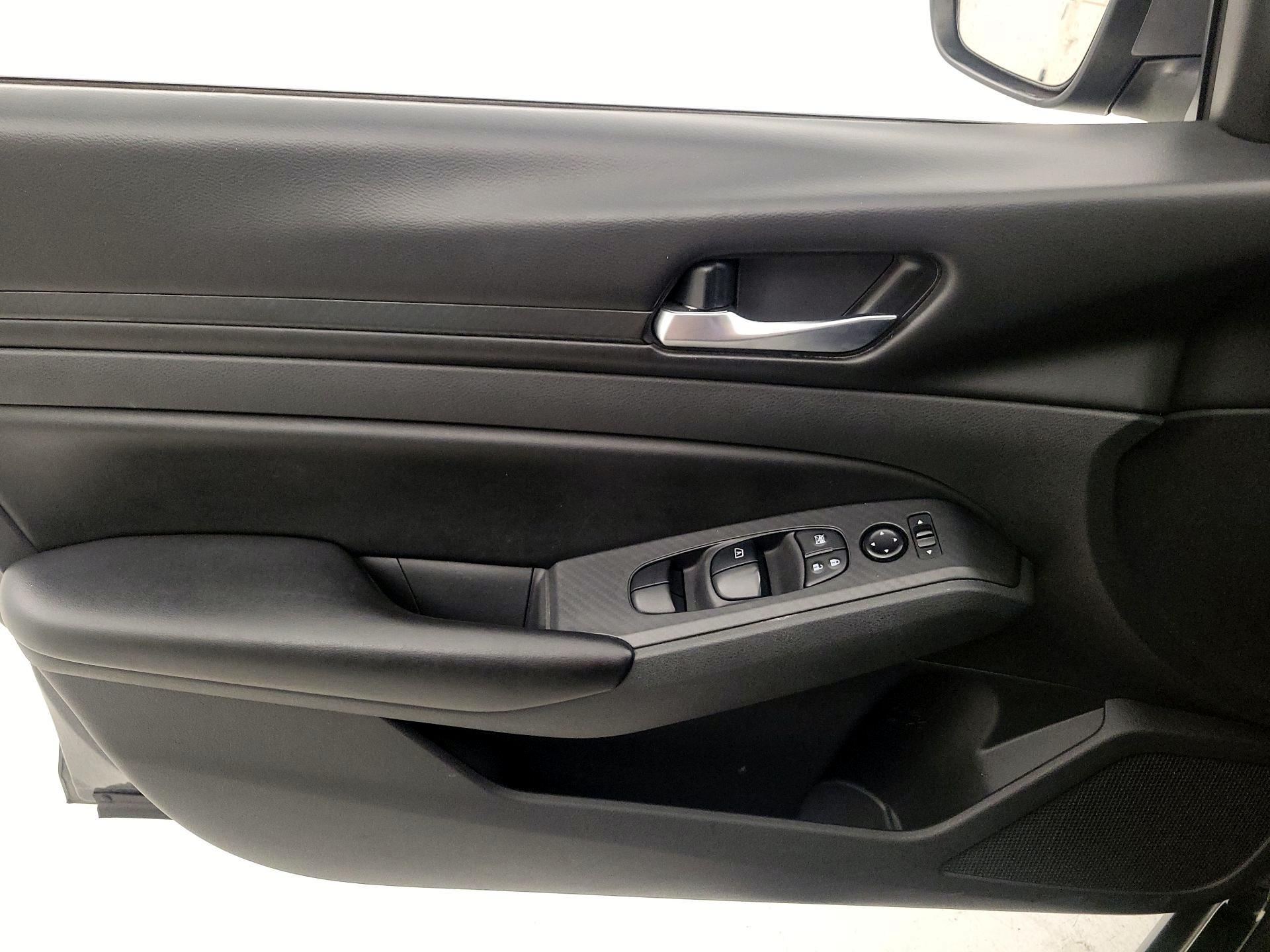 Thumbnail: 2021 Nissan Altima - 12