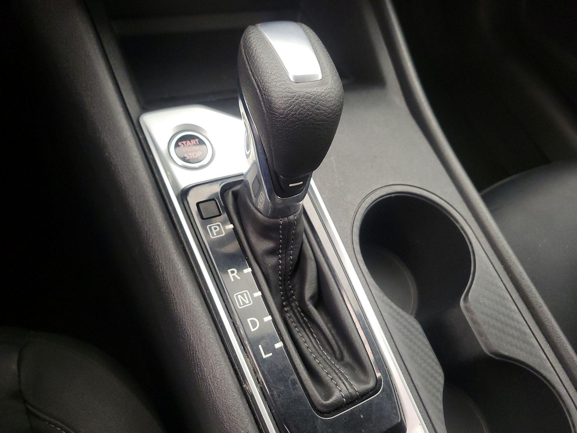 Thumbnail: 2021 Nissan Altima - 17