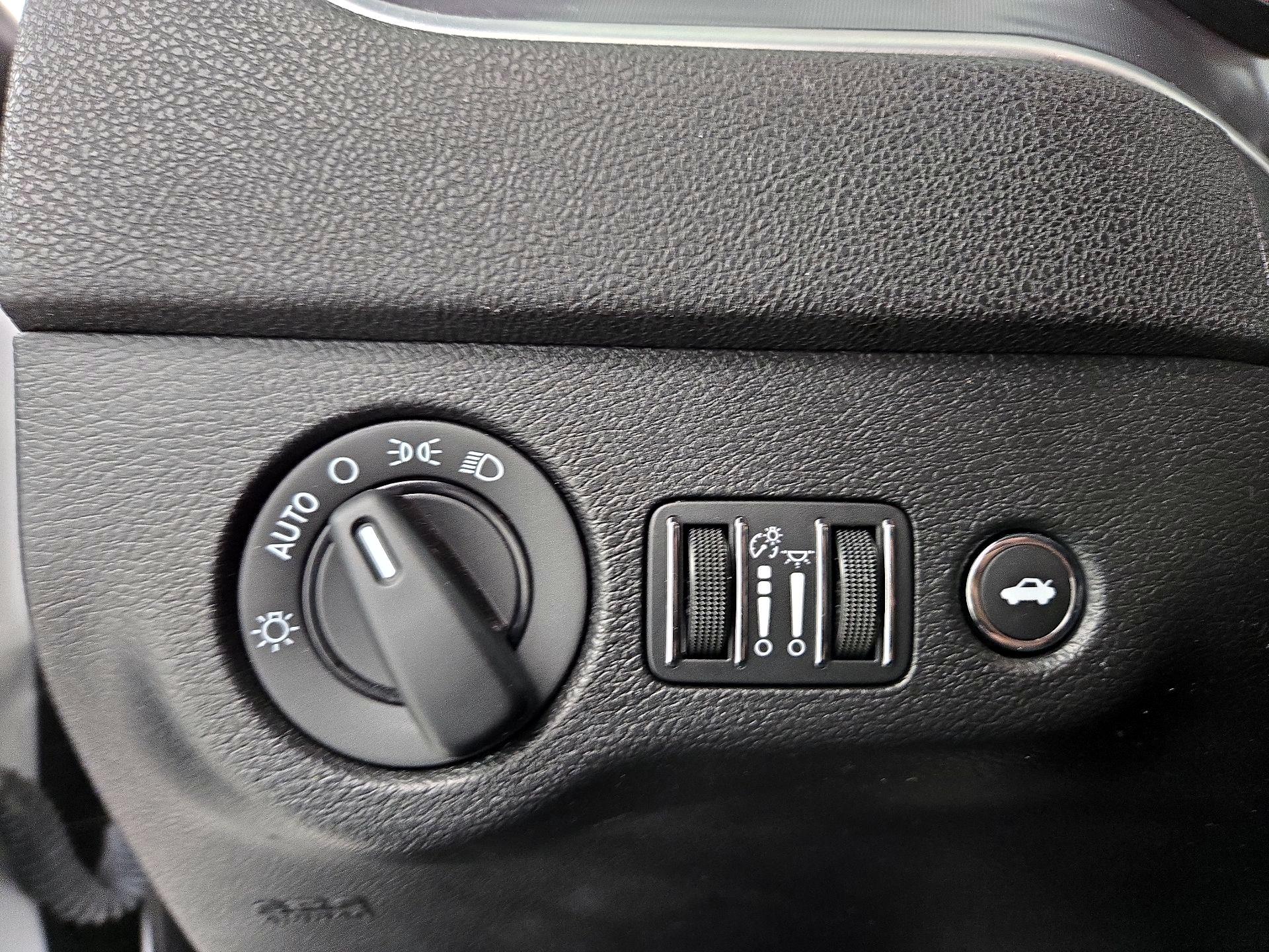 Thumbnail: 2021 Dodge Charger - 13