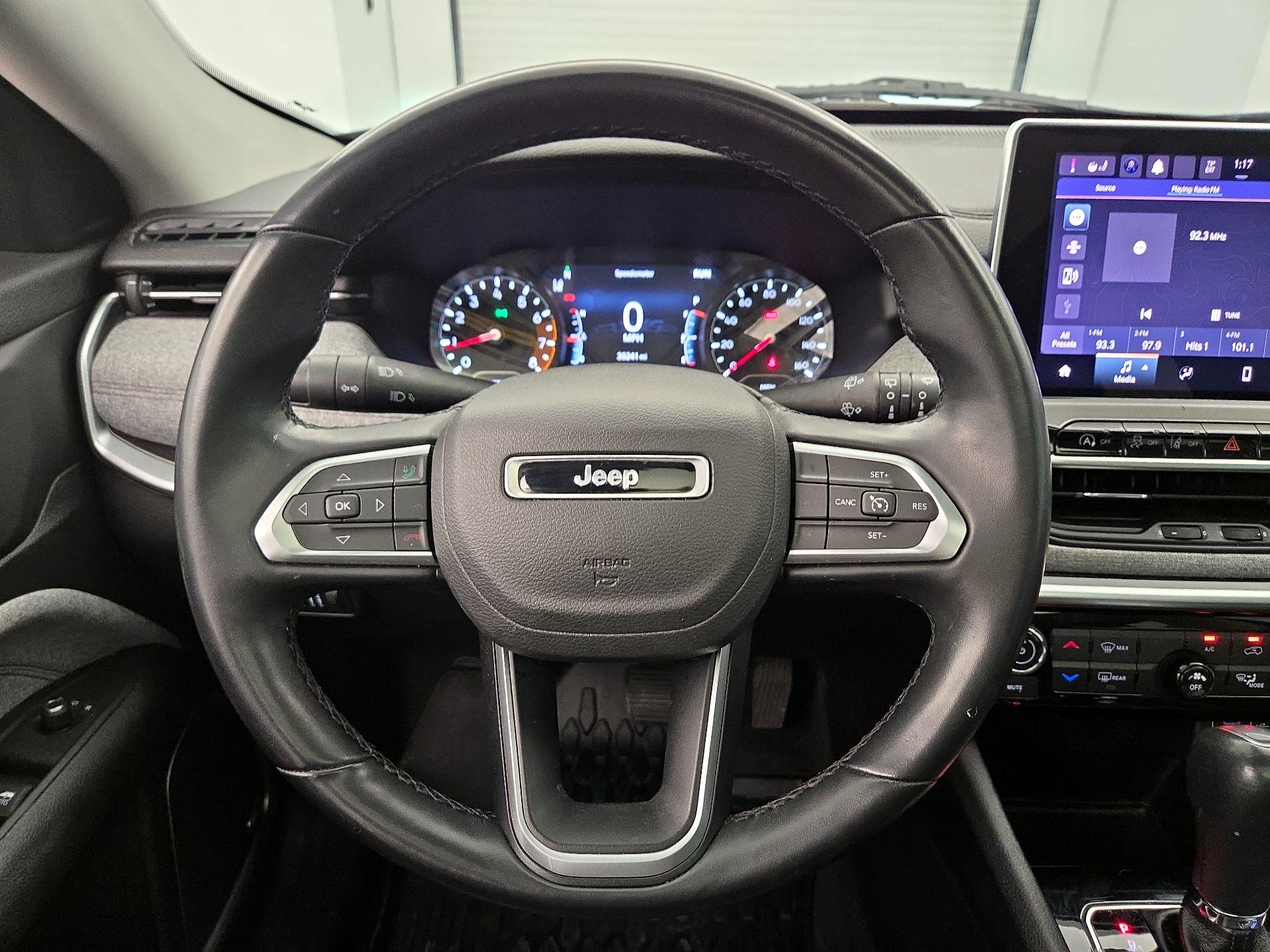 Thumbnail: 2022 Jeep Compass - 10