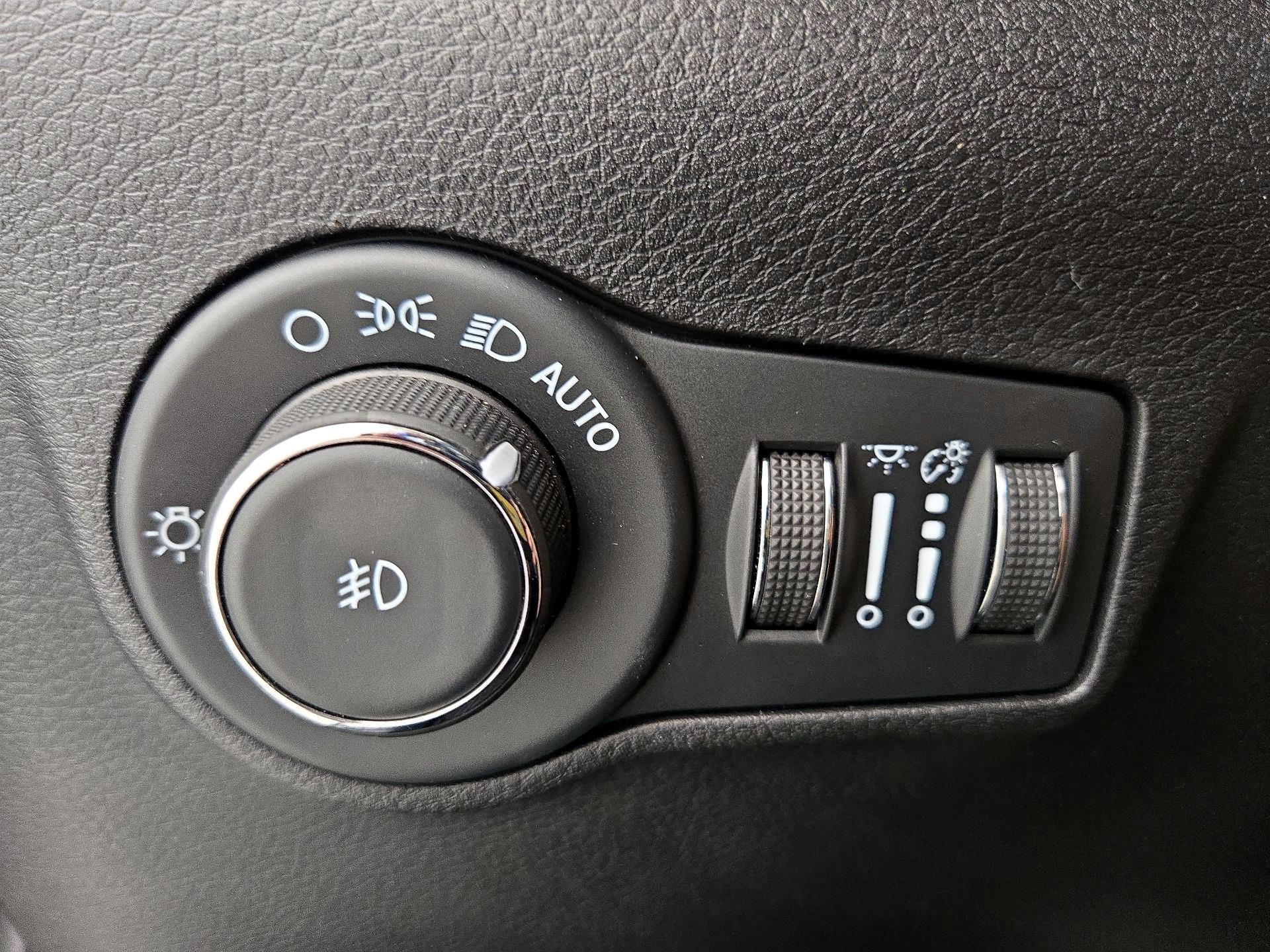 Thumbnail: 2022 Jeep Compass - 13