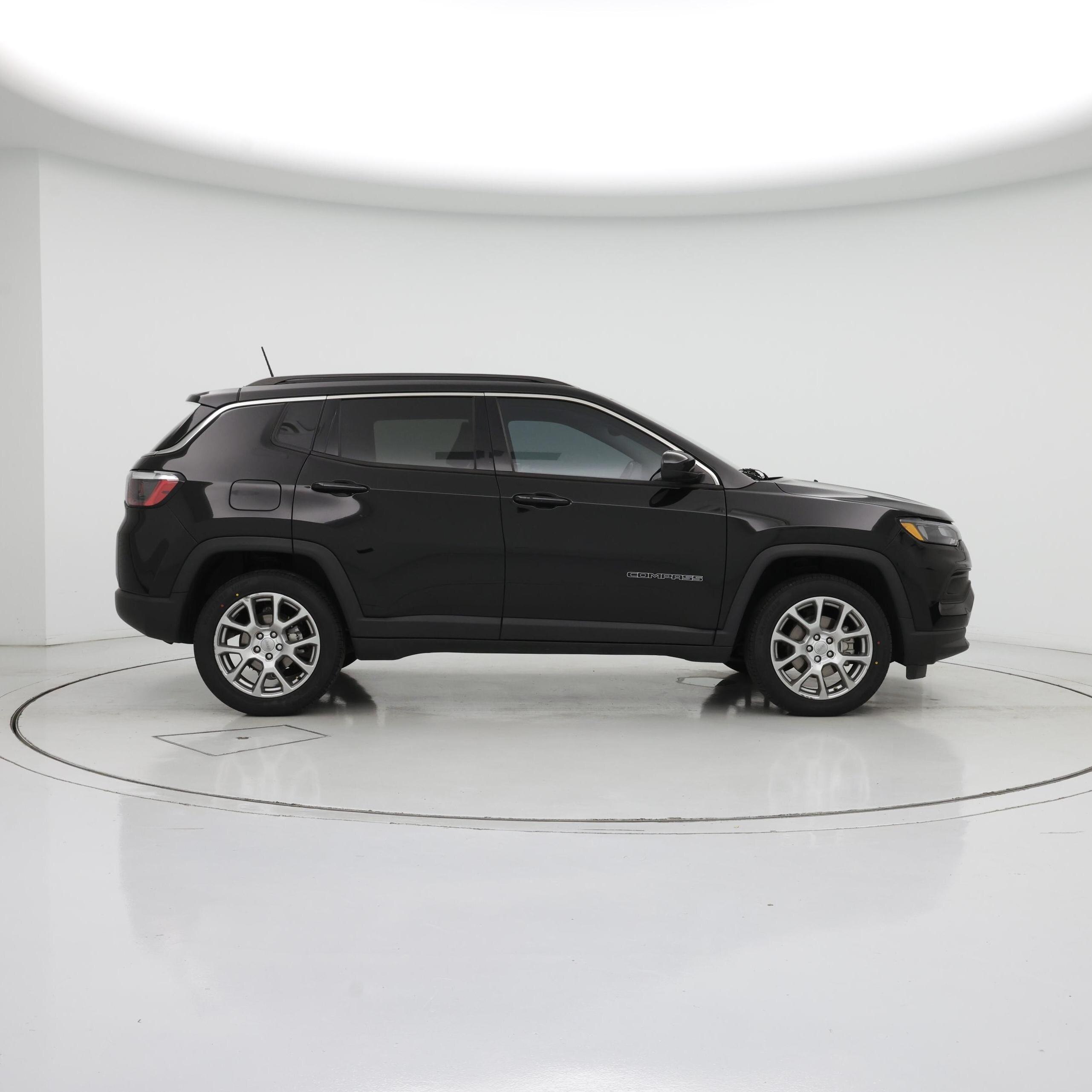 Thumbnail: 2022 Jeep Compass - 7