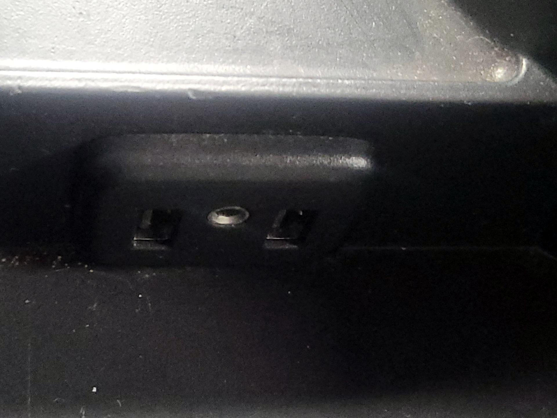 Thumbnail: 2020 Chevrolet Camaro - 17