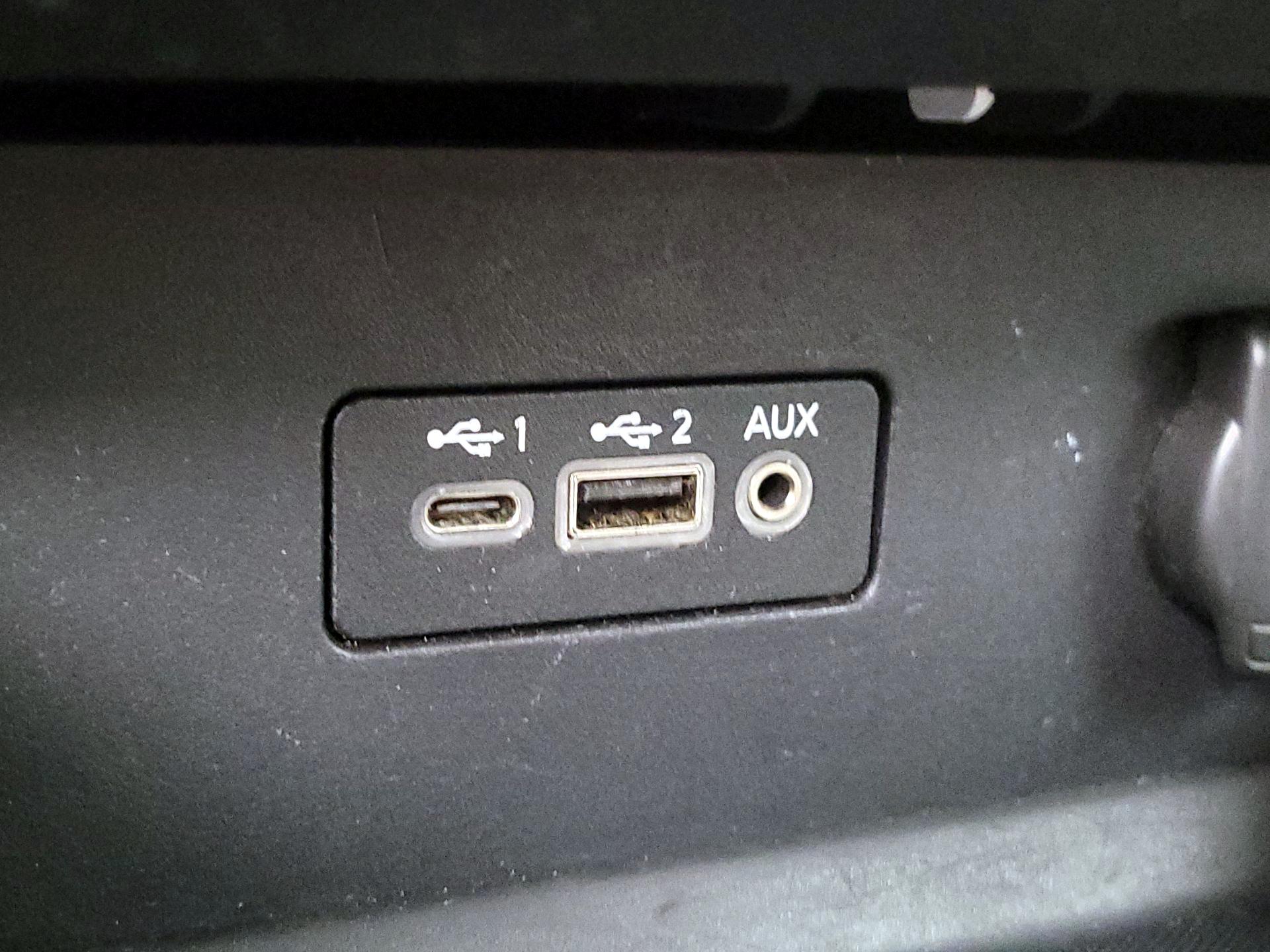 Thumbnail: 2021 Nissan Altima - 18