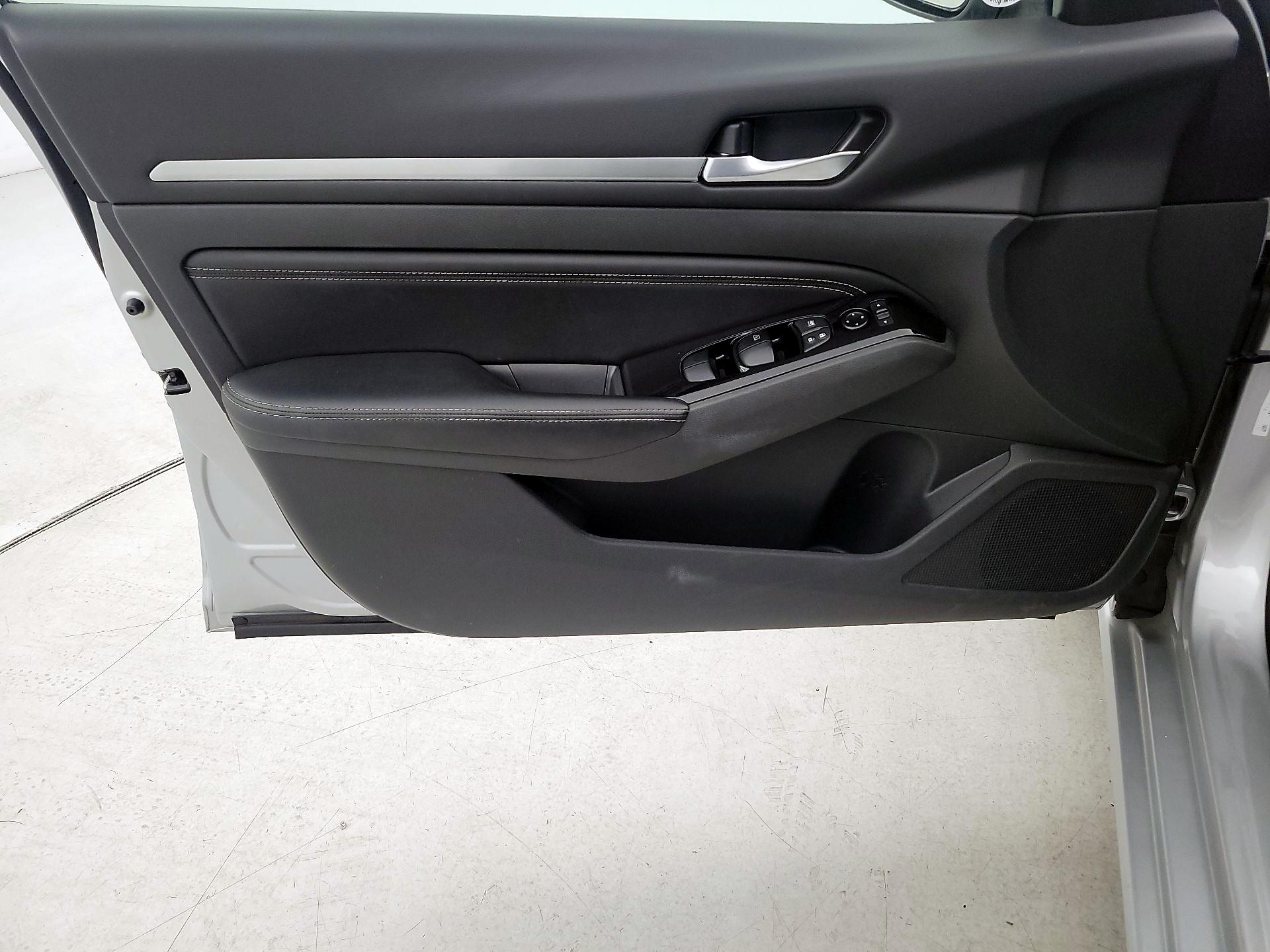 Thumbnail: 2023 Nissan Altima - 12