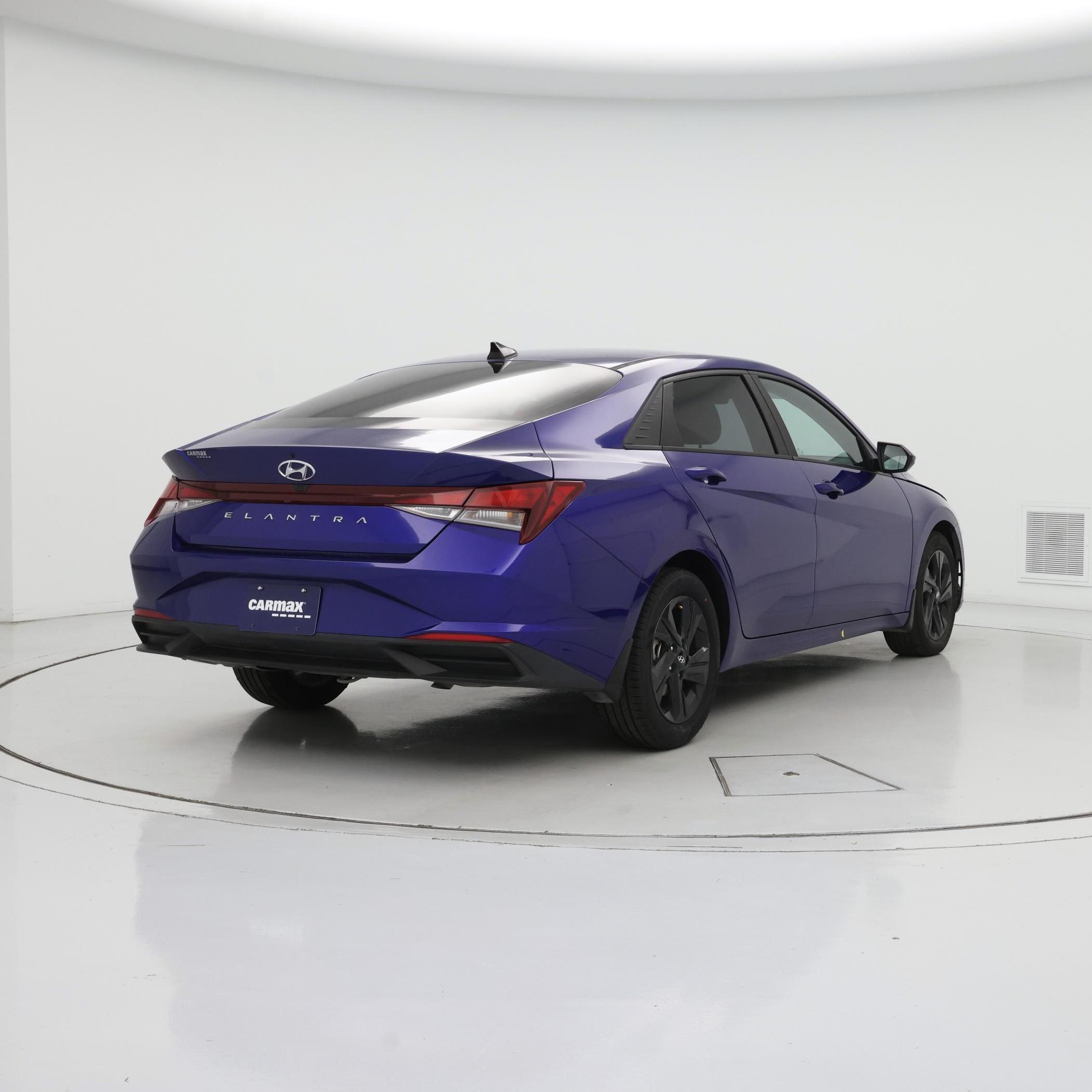 Thumbnail: 2023 Hyundai Elantra - 8