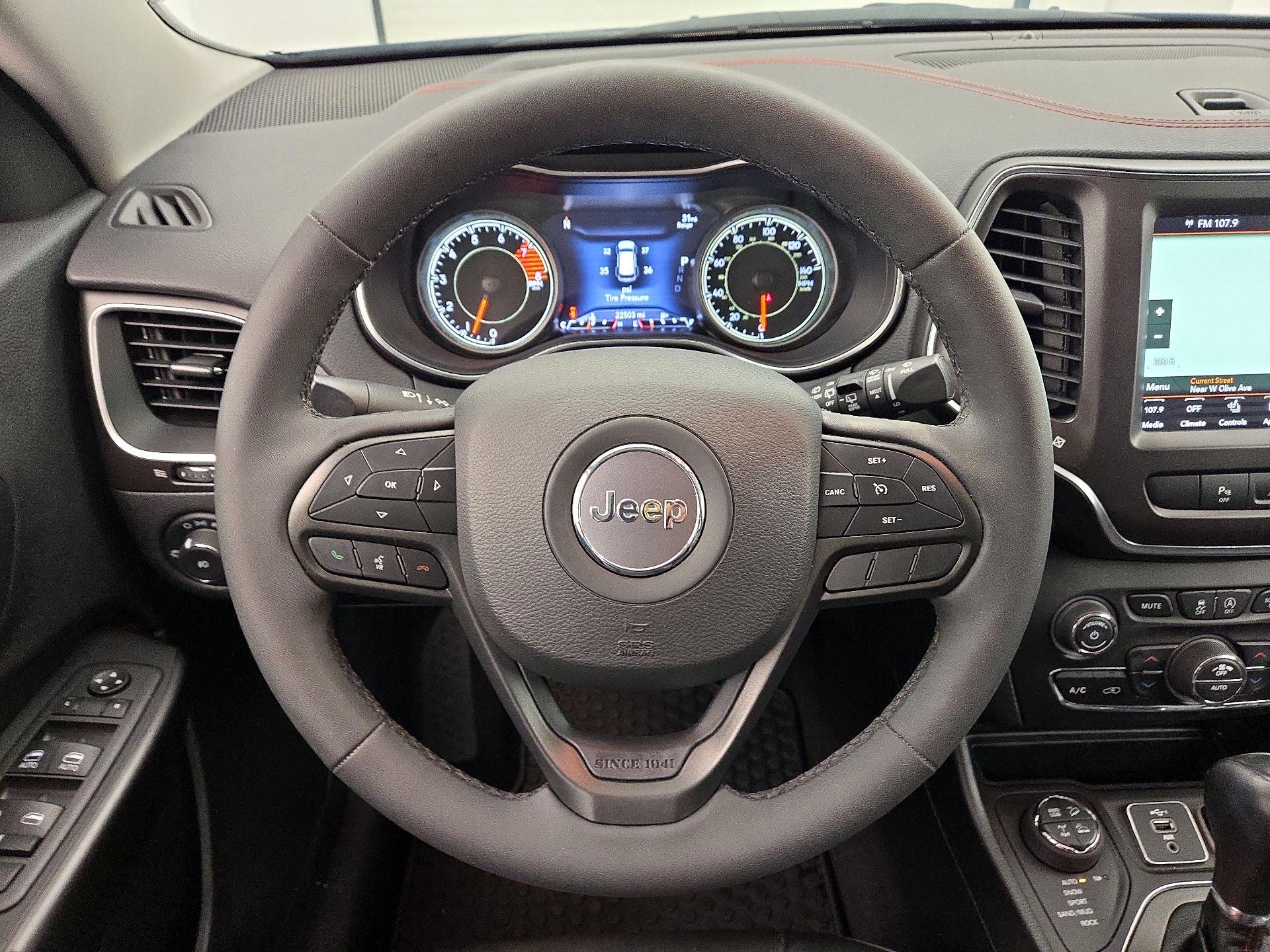 Thumbnail: 2022 Jeep Cherokee - 10