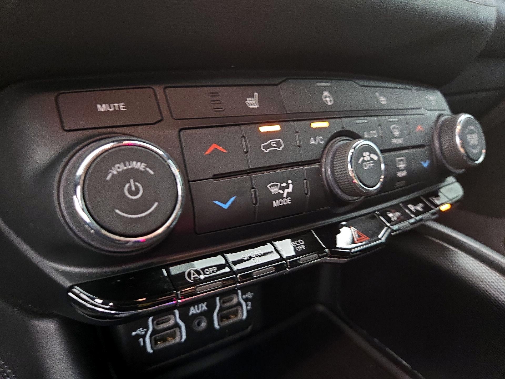 Thumbnail: 2022 Dodge Durango - 16