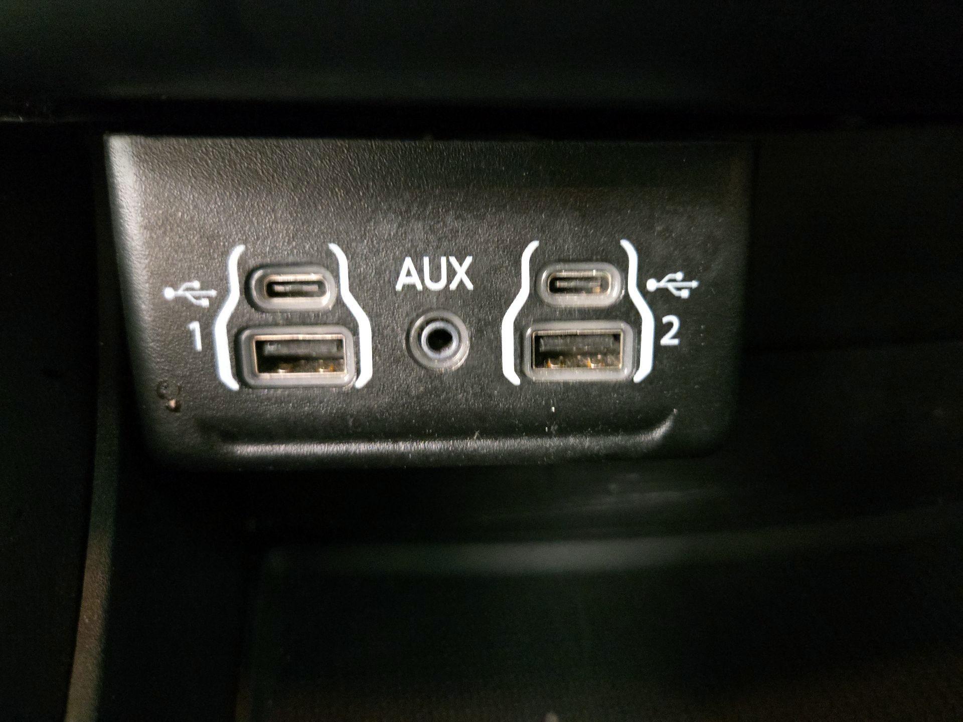 Thumbnail: 2022 Dodge Durango - 18