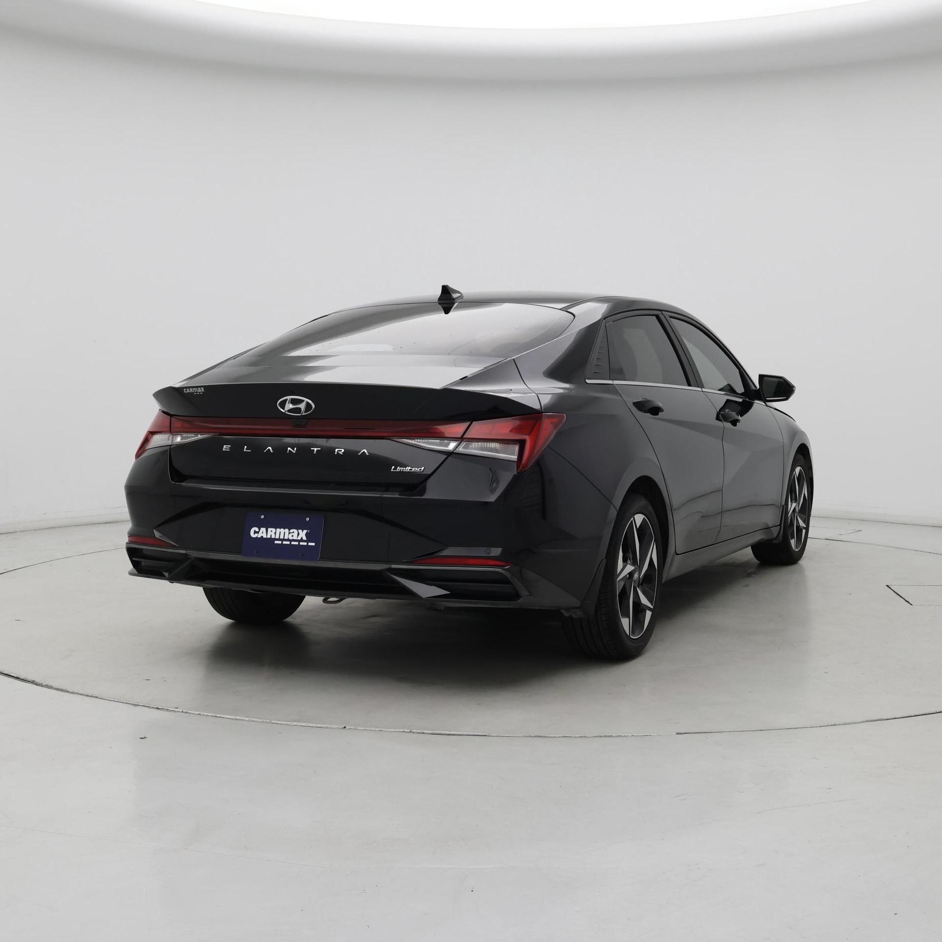 Thumbnail: 2023 Hyundai Elantra - 8